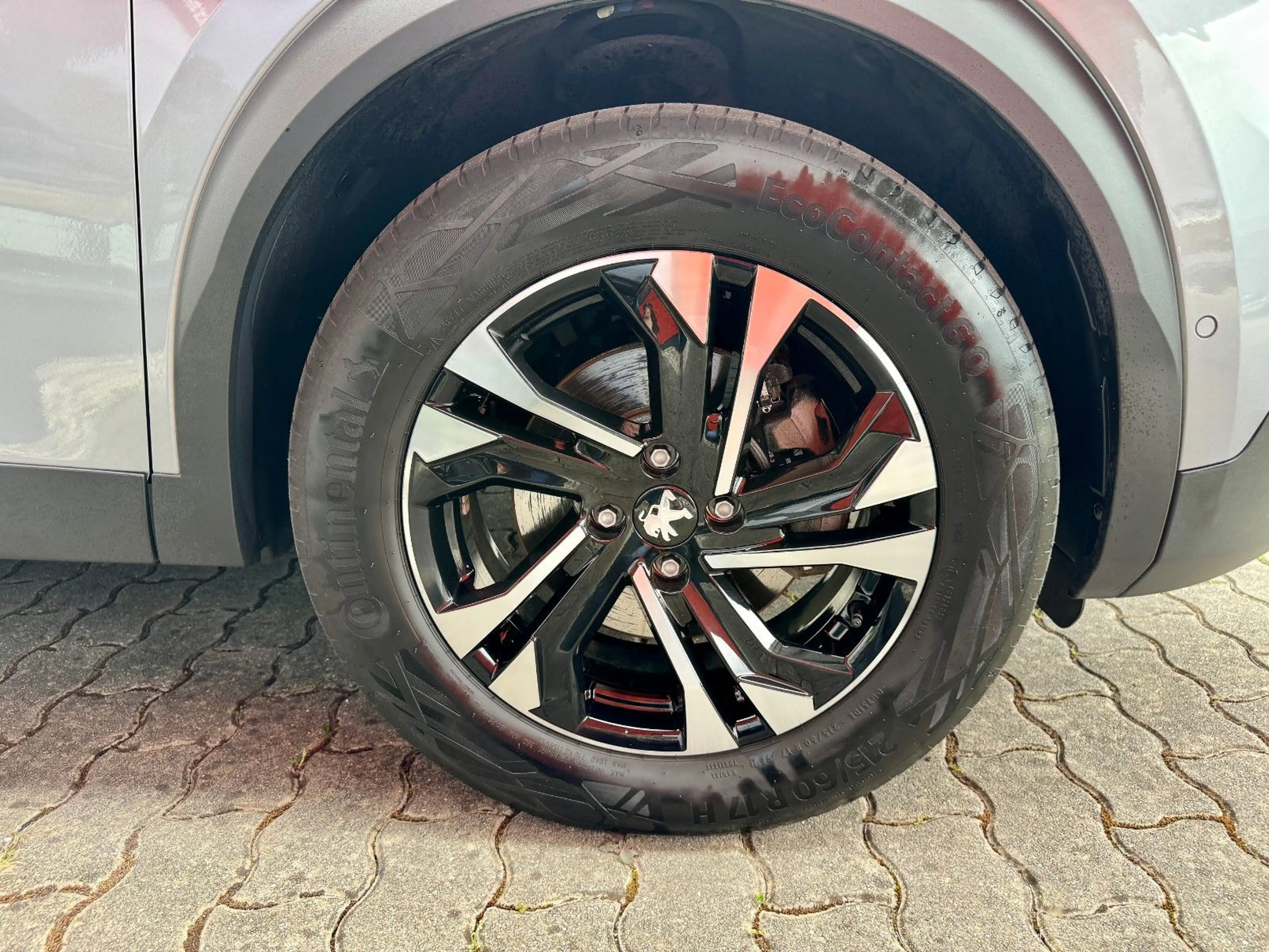 Peugeot e-2008 GT*Panorama*11kWcharger*Totwinkel*Massage — photo 12