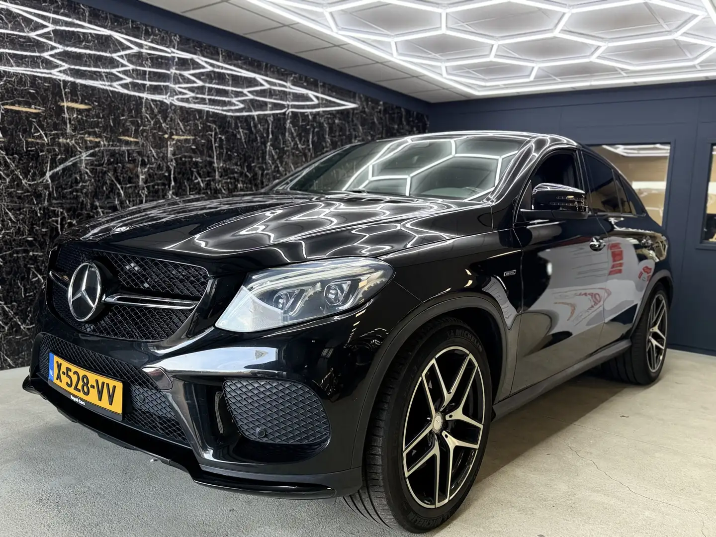 Mercedes-Benz GLE 450 Coupé AMG 4MATIC Zwart - 1