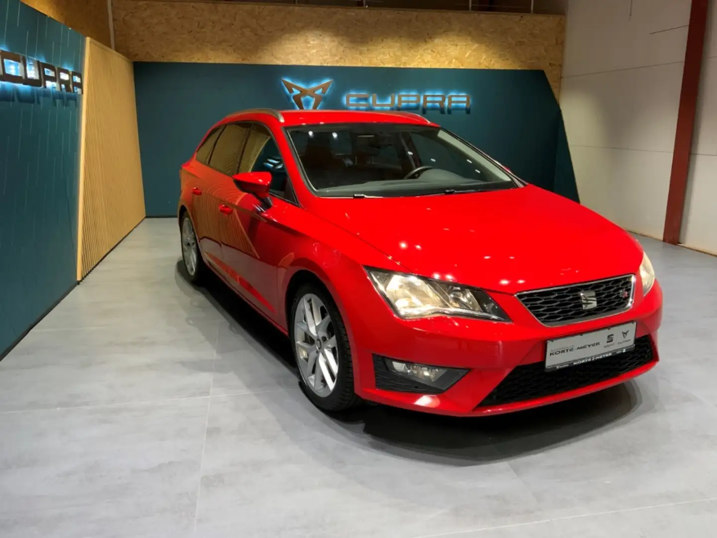 SEAT Leon ST FR 1.4TSI 6-Gang+AHK +Sitzhzg+Tempomat Rood - 2