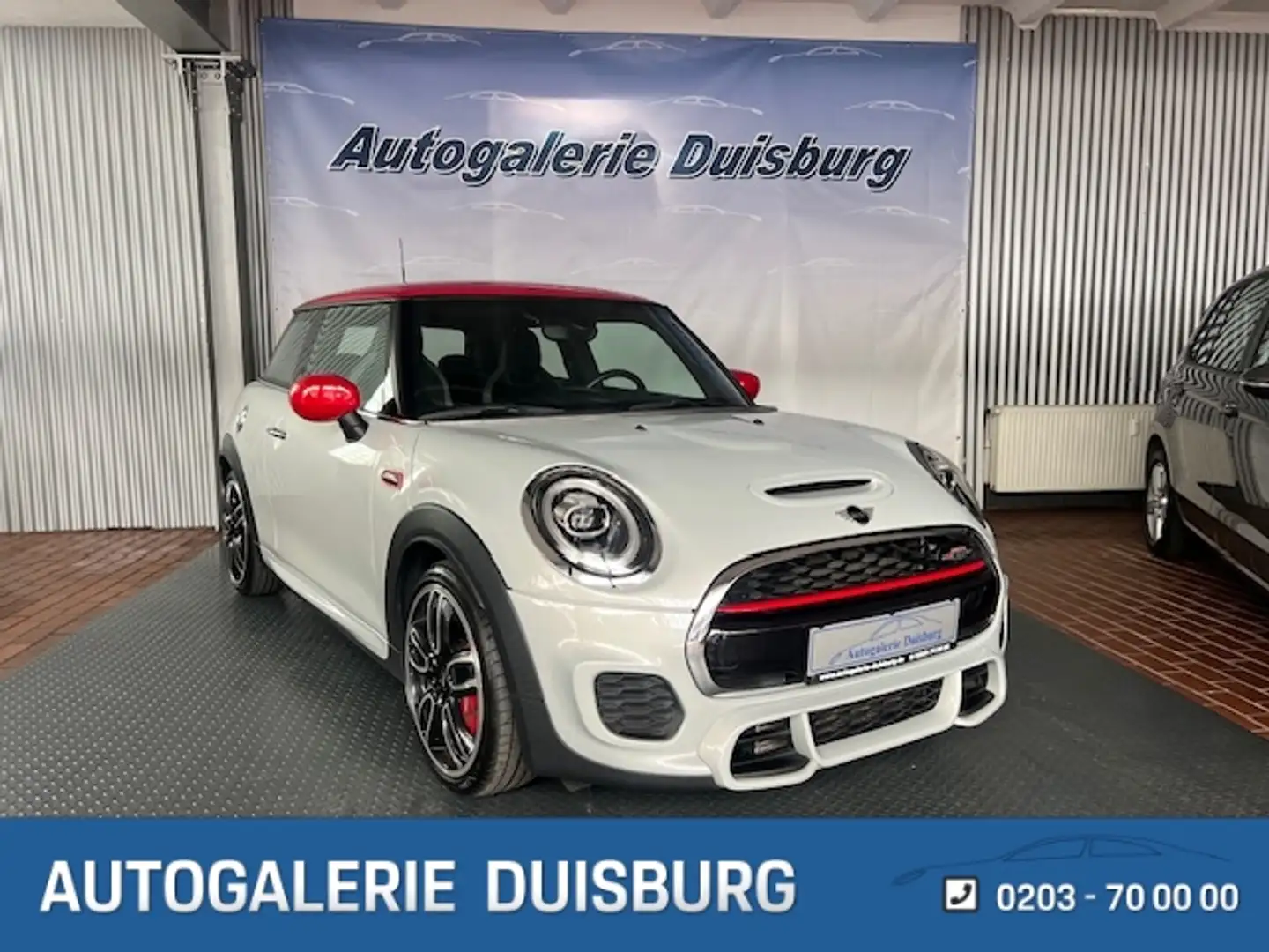 MINI John Cooper Works Automatik Leder Sportpaket Navi Soundsystem erst 4 Silber - 2