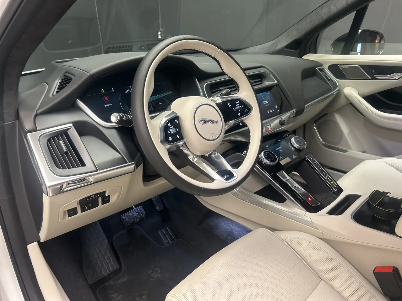 Jaguar I-Pace снимка Jaguar I-Pace