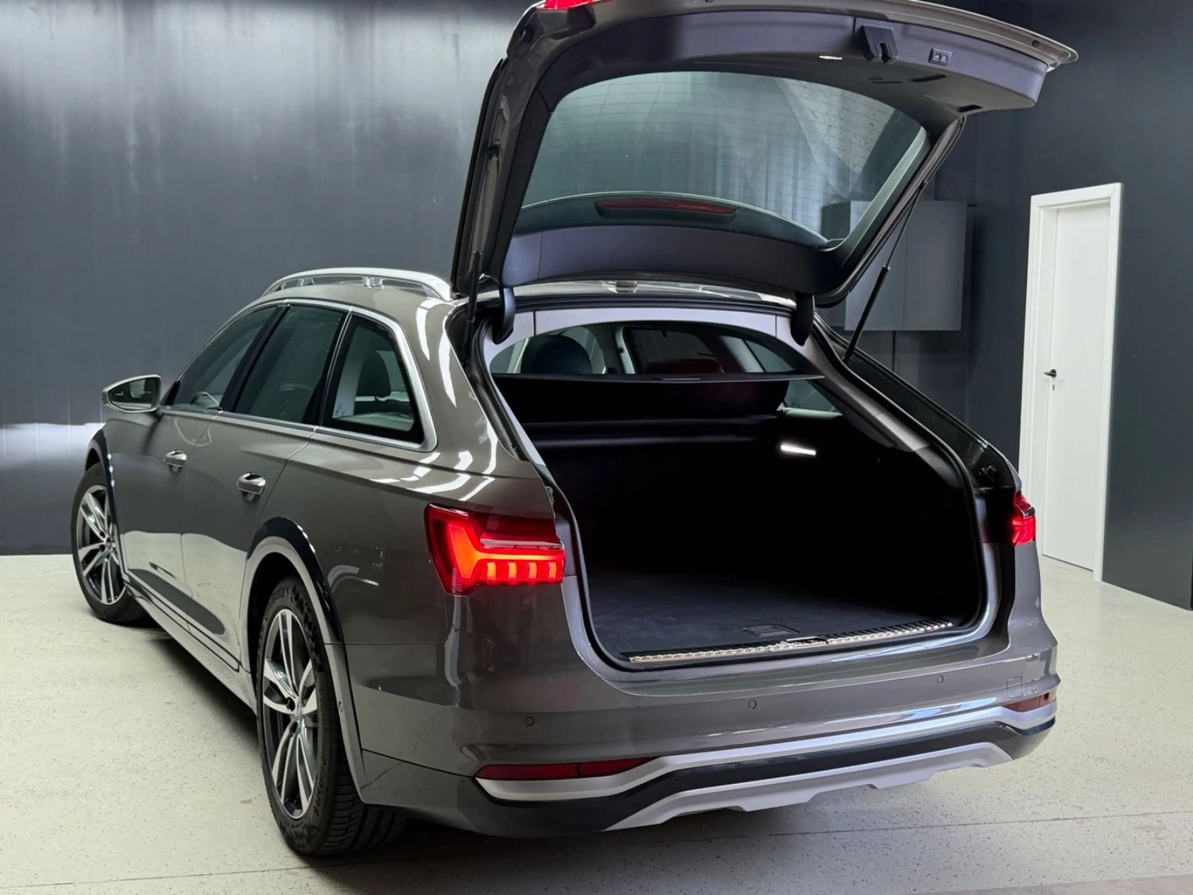 Audi A6 allroad 55 TDI Exclusive VOLL* NP-113.000€ — photo 10