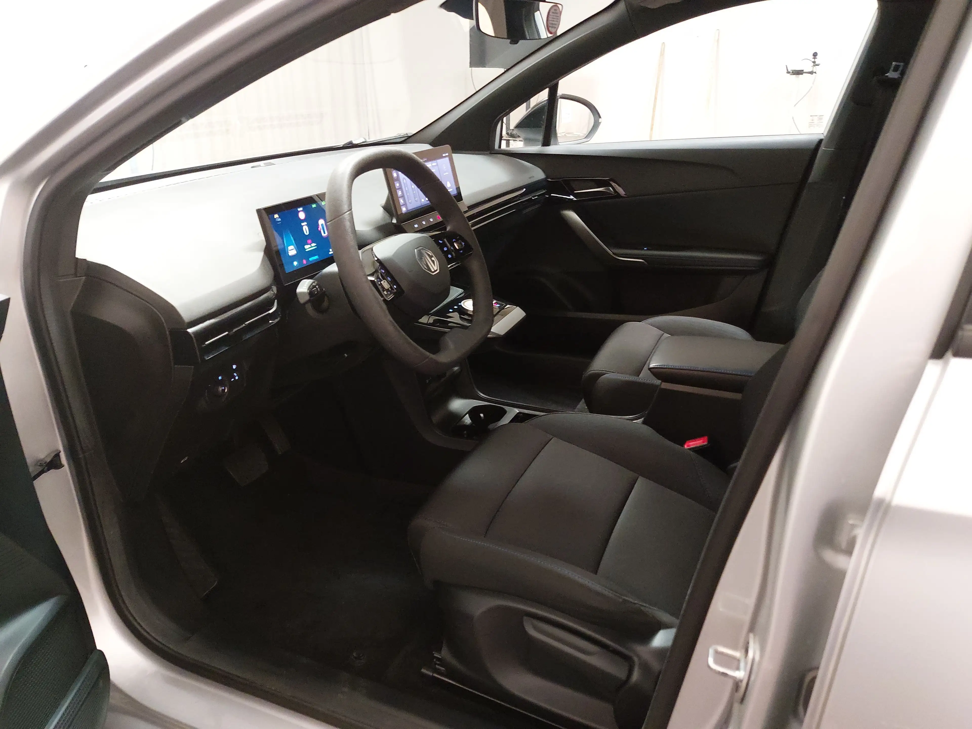 MG MG4 KLIMAAUT RADIO TEMPO MFL PDC DAB LED CARPLAY ANDROID ACC — photo 6