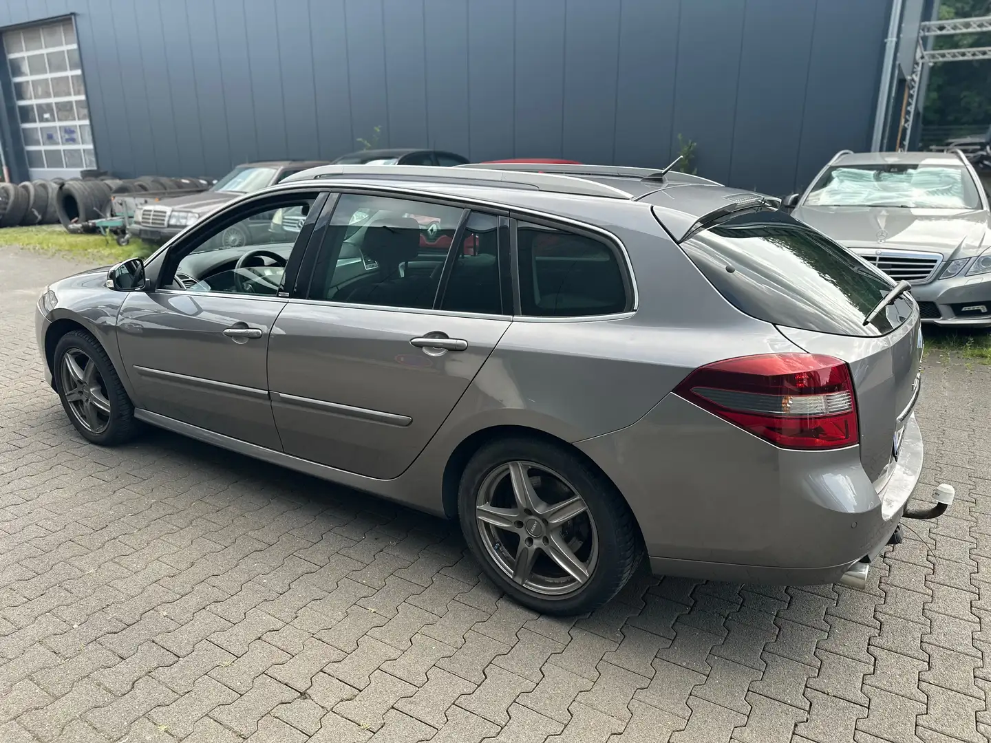 Renault Laguna GT Silber - 2