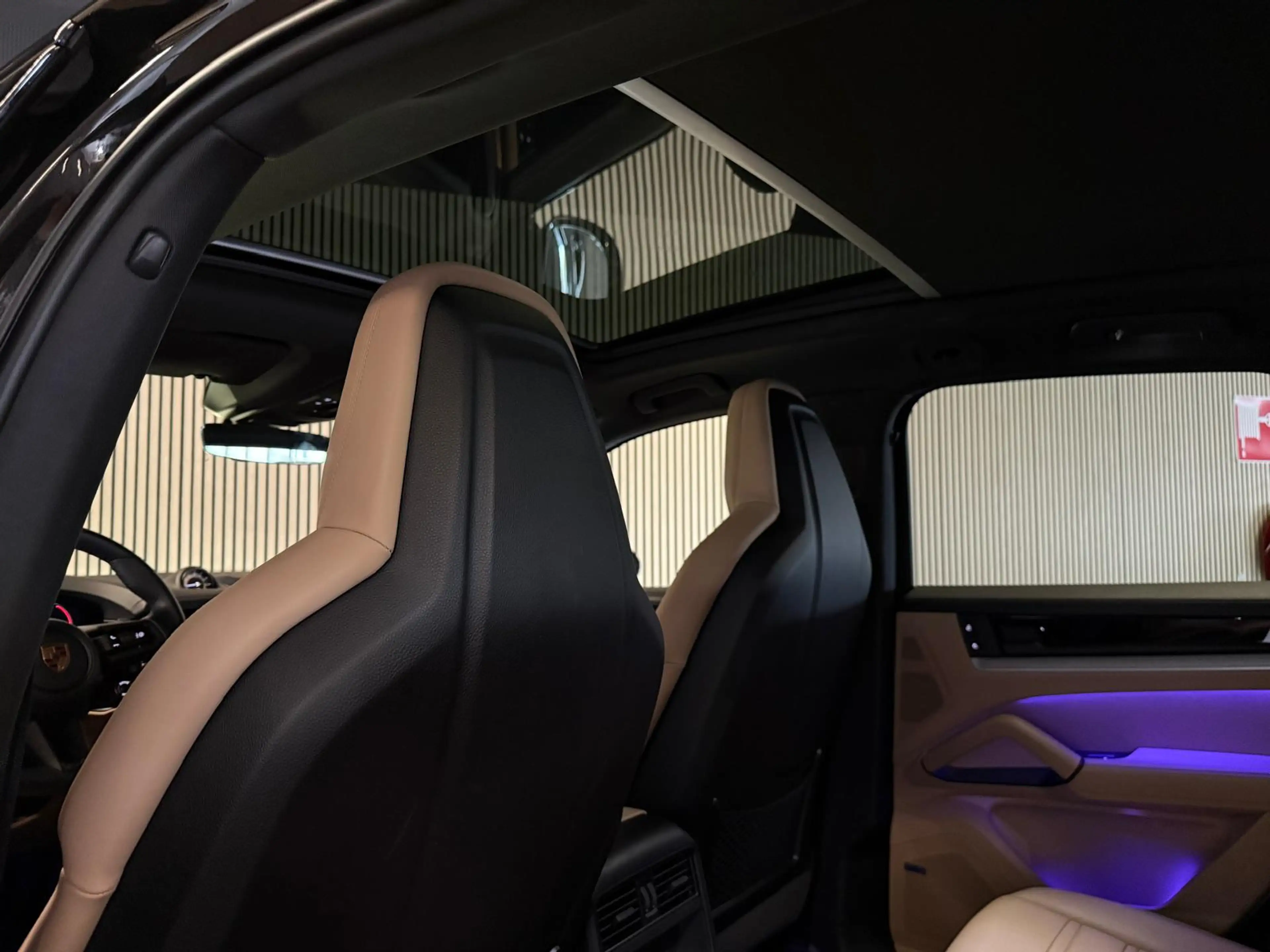 Porsche Cayenne 3.0 E-Hybrid SPORT DESIGN-PANORAMA-LUCHTV.-STOELEN — photo 39