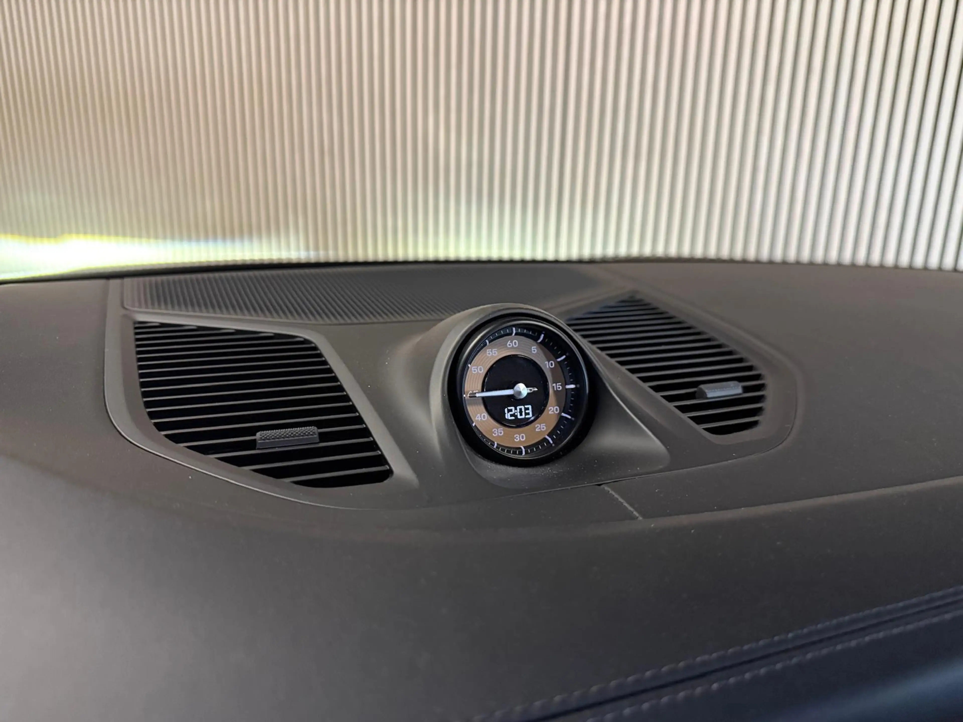 Porsche Cayenne 3.0 E-Hybrid SPORT DESIGN-PANORAMA-LUCHTV.-STOELEN — photo 24