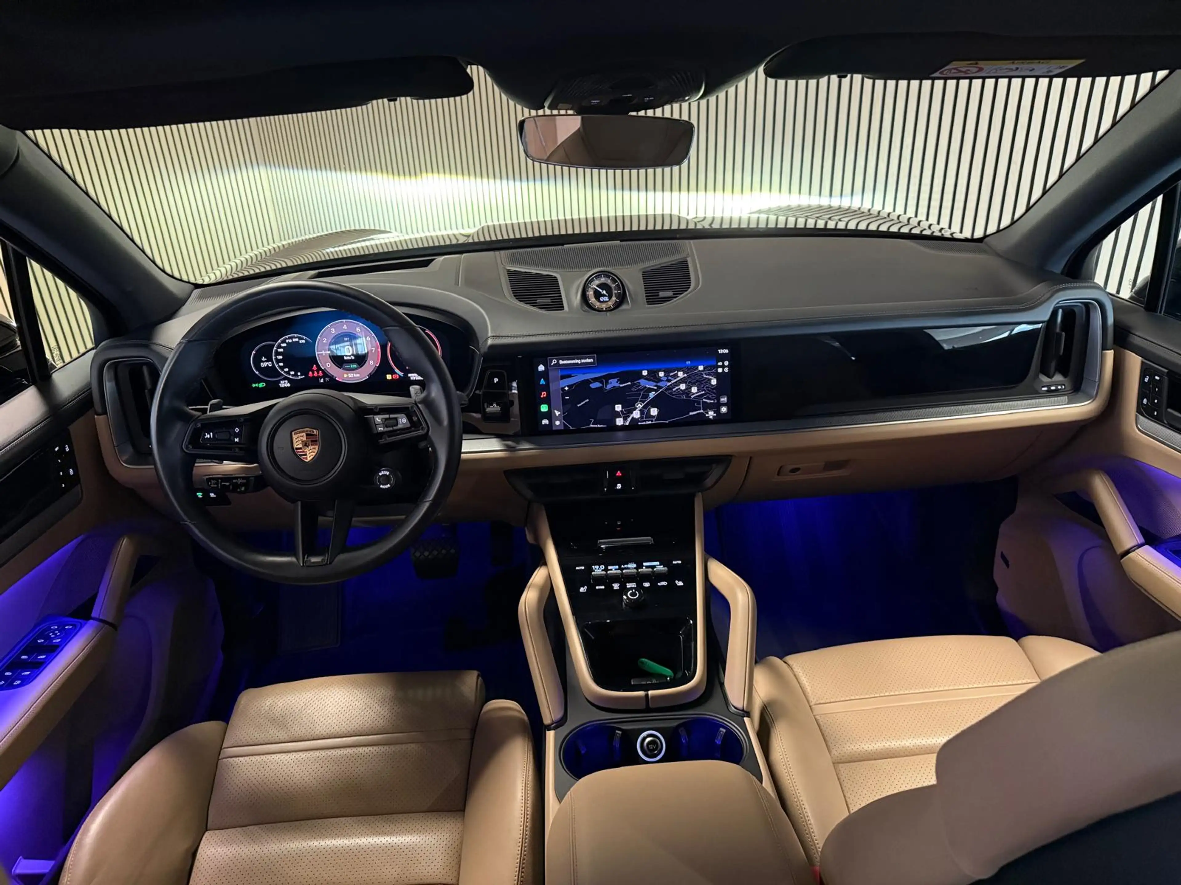 Porsche Cayenne 3.0 E-Hybrid SPORT DESIGN-PANORAMA-LUCHTV.-STOELEN — photo 17