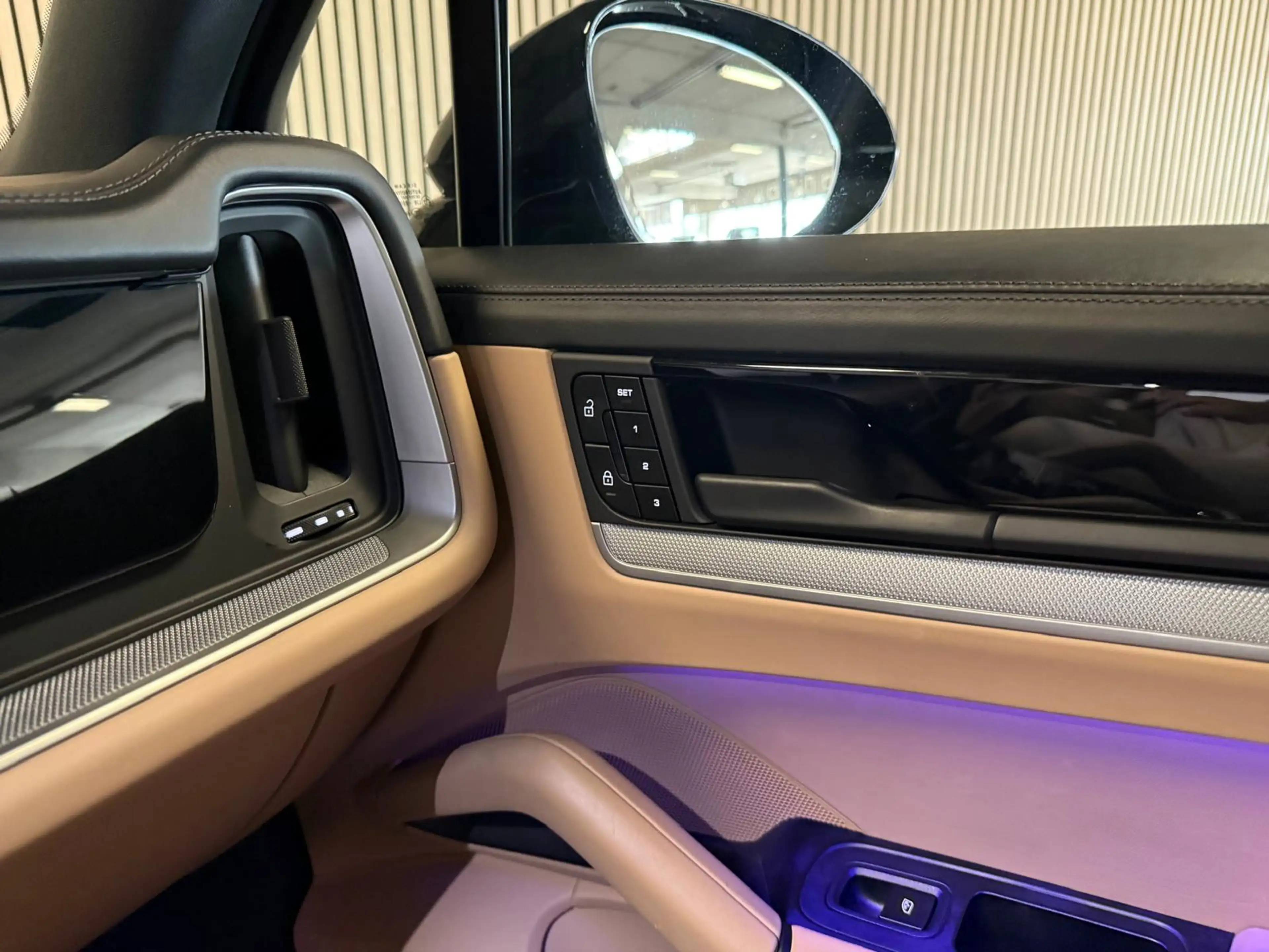 Porsche Cayenne 3.0 E-Hybrid SPORT DESIGN-PANORAMA-LUCHTV.-STOELEN — photo 37