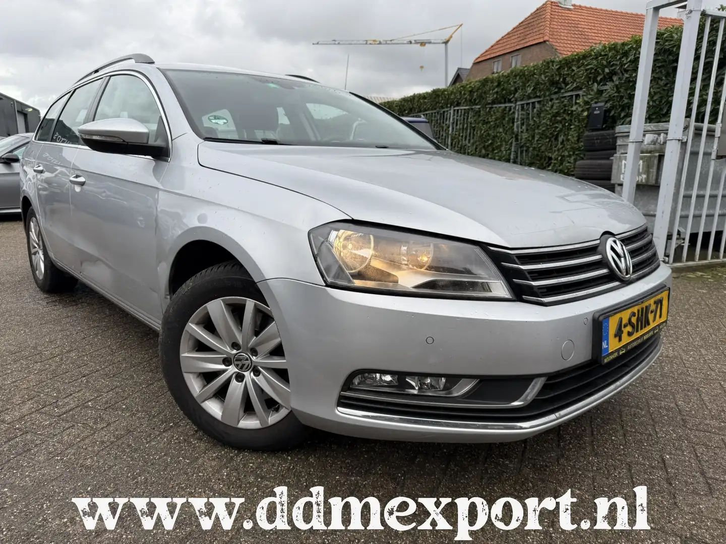 Volkswagen Passat Variant 1.4 TSI COMFORTLINE BIJGELUID BAK Gris - 1