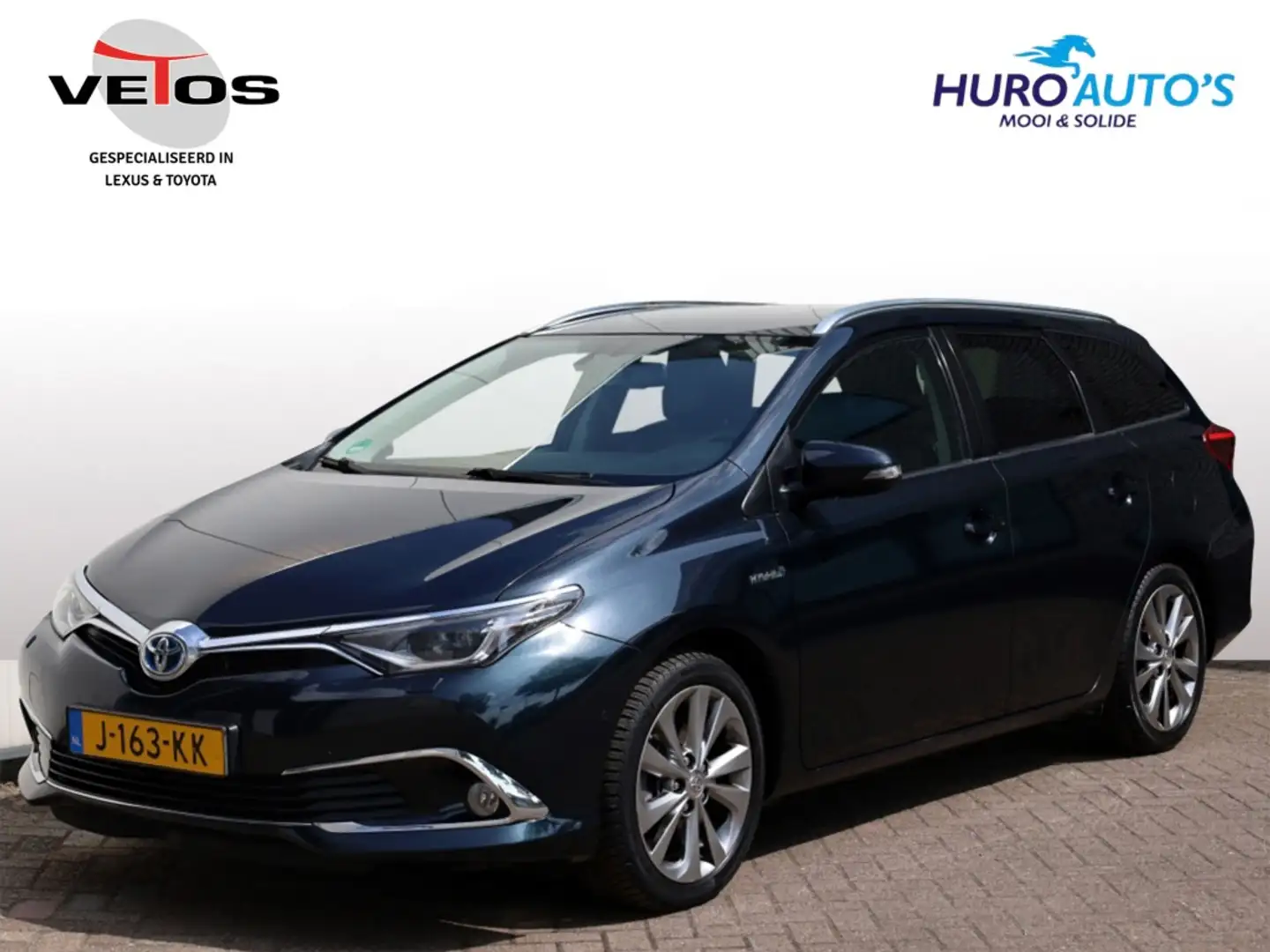 Toyota Auris Touring Sports 1.8 Hybrid Executive | Half Leder | Grijs - 1