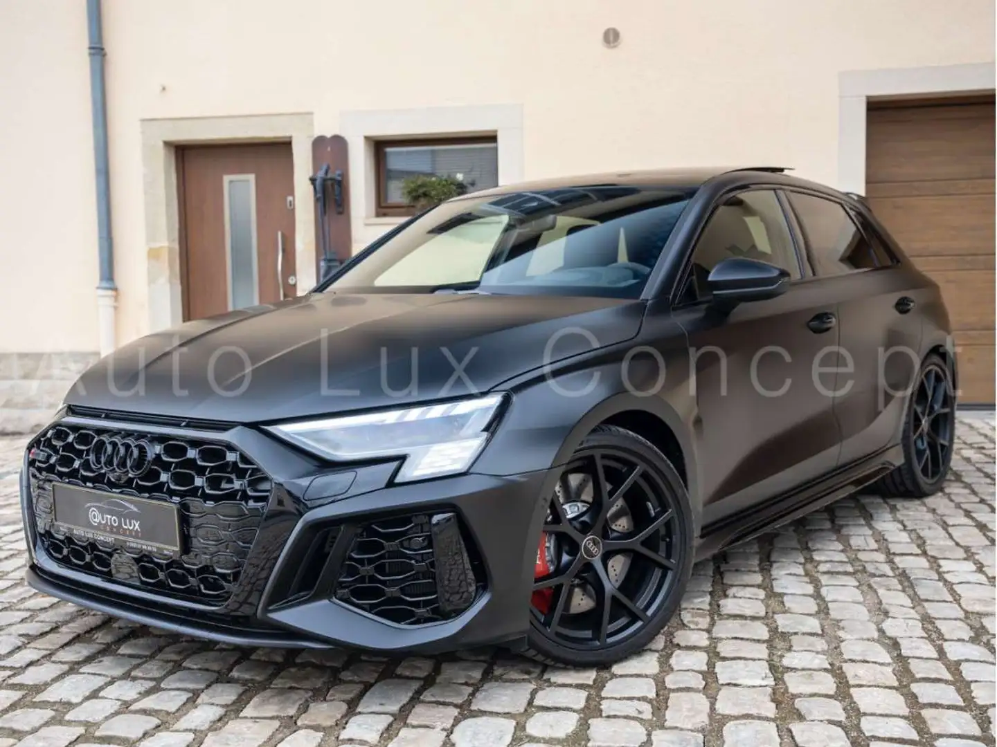 Audi RS3 Sportback 2.5 TFSI quattro S tronic 7 Noir - 1