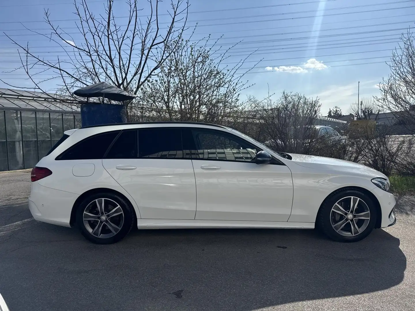 Mercedes-Benz C 220 C 220d T-Modell * AMG-Night Paket* Panorama LED Weiß - 2