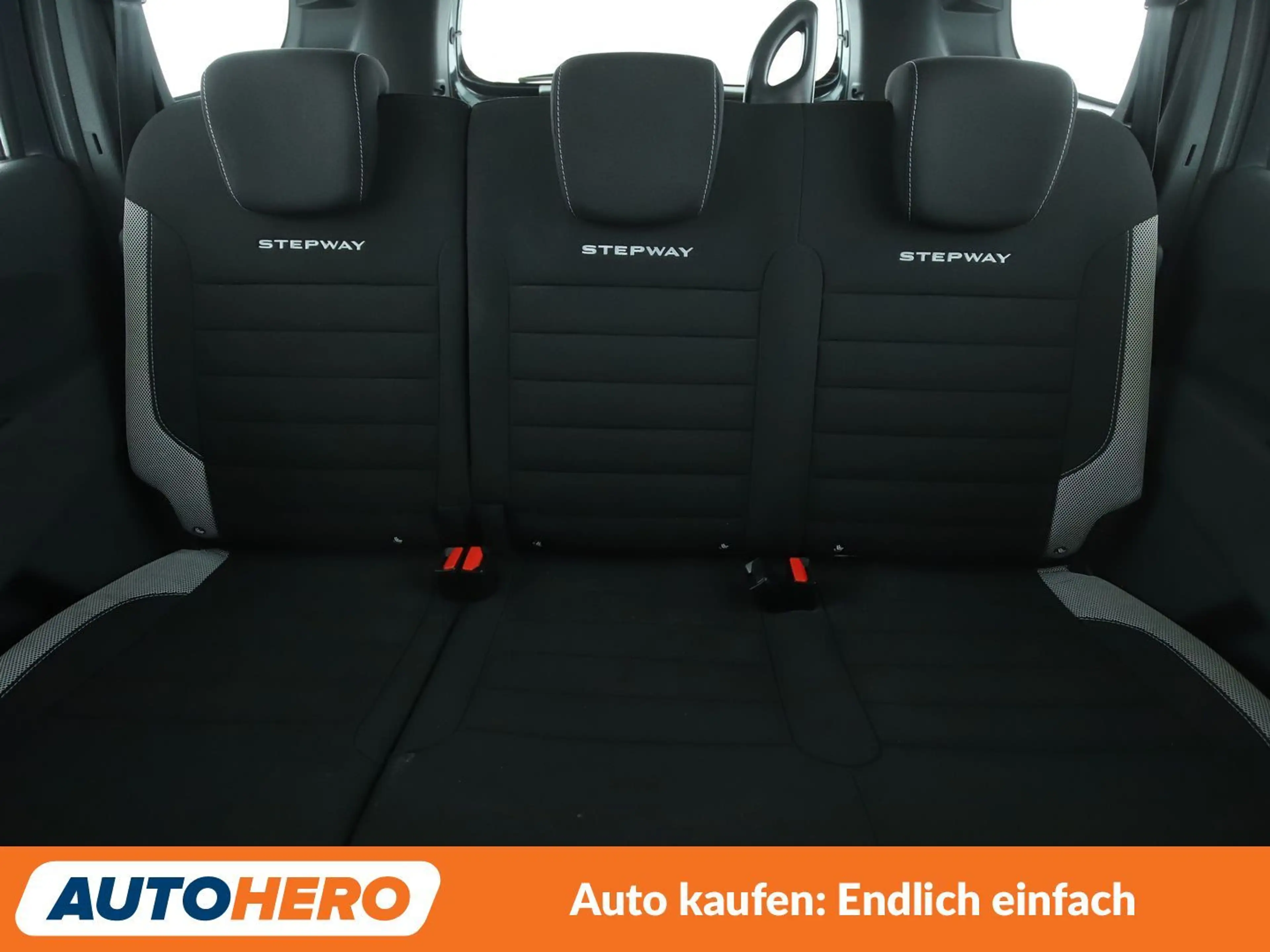 Dacia Lodgy 1.3 TCe Stepway*NAVI*TEMPO*PDC*SHZ*LIM*TOUCH* — photo 15