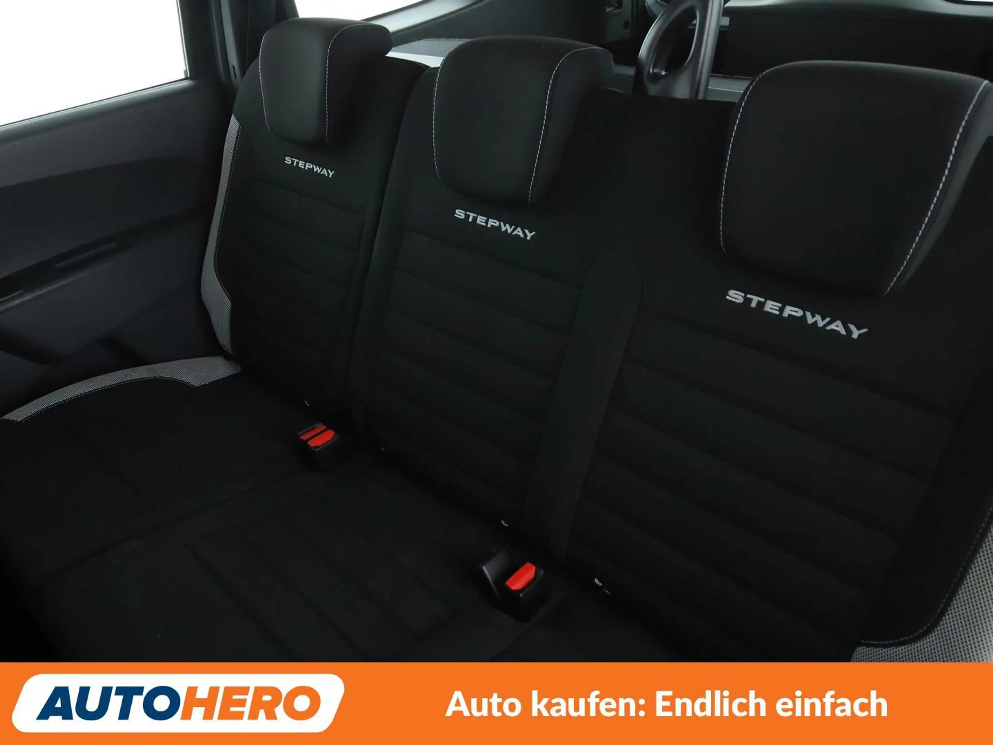Dacia Lodgy 1.3 TCe Stepway*NAVI*TEMPO*PDC*SHZ*LIM*TOUCH* — photo 14