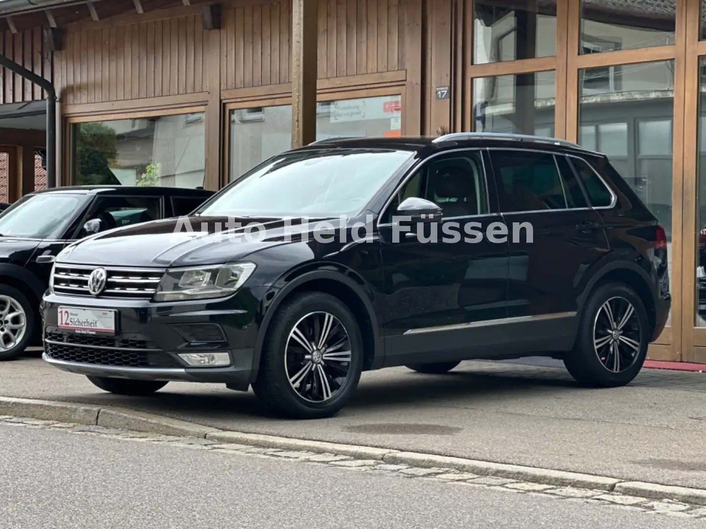 Volkswagen Tiguan Comfortline BMT Aut Navi ACC Lane 1. Hand Noir - 2