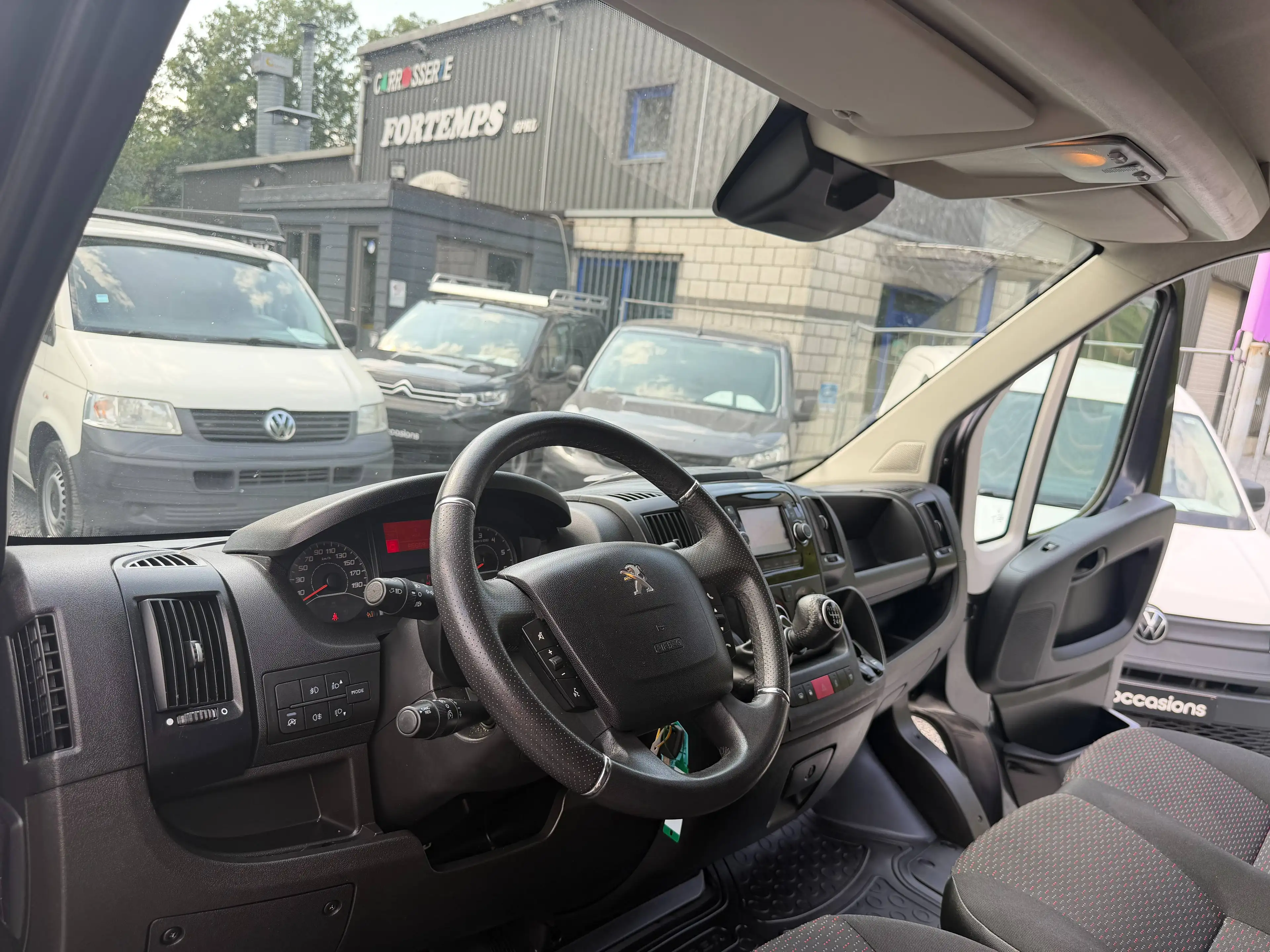 Peugeot Boxer 2.2 BlueHDi L2H2 - 165 CHEVAUX - UTILITAIRE - TVA DEDUCTIBLE - A VOIR - — photo 14