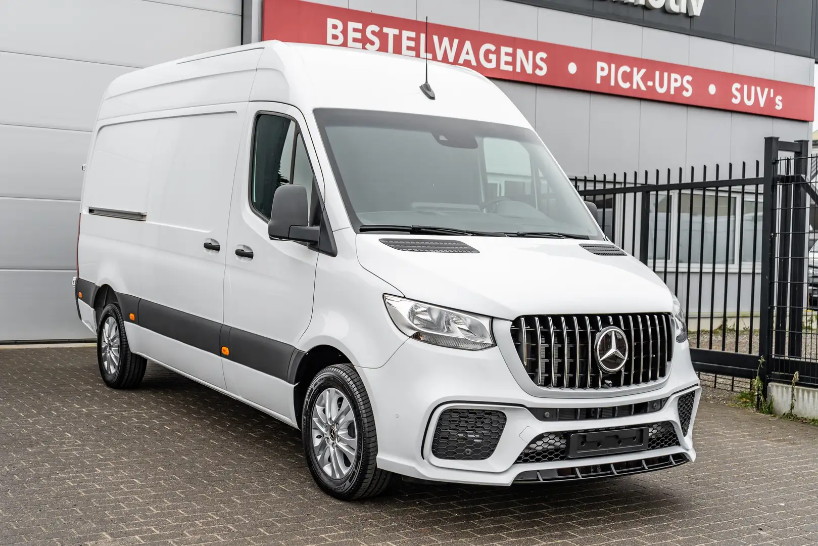 Mercedes-Benz Sprinter 319 L2H2 - Adaptive CC / Trekhaak 3.5T - 56.800ex Fehér - 1