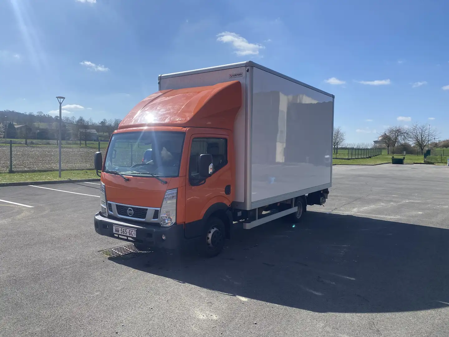 Nissan Cabstar 2.5 - 1