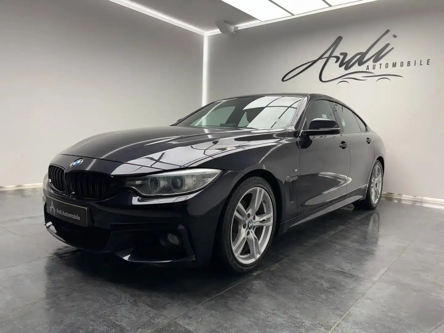 BMW 418 d *GARANTIE 12 MOIS*1er PROPIO*PACK M*AIRCO*LED* Modrá - 1