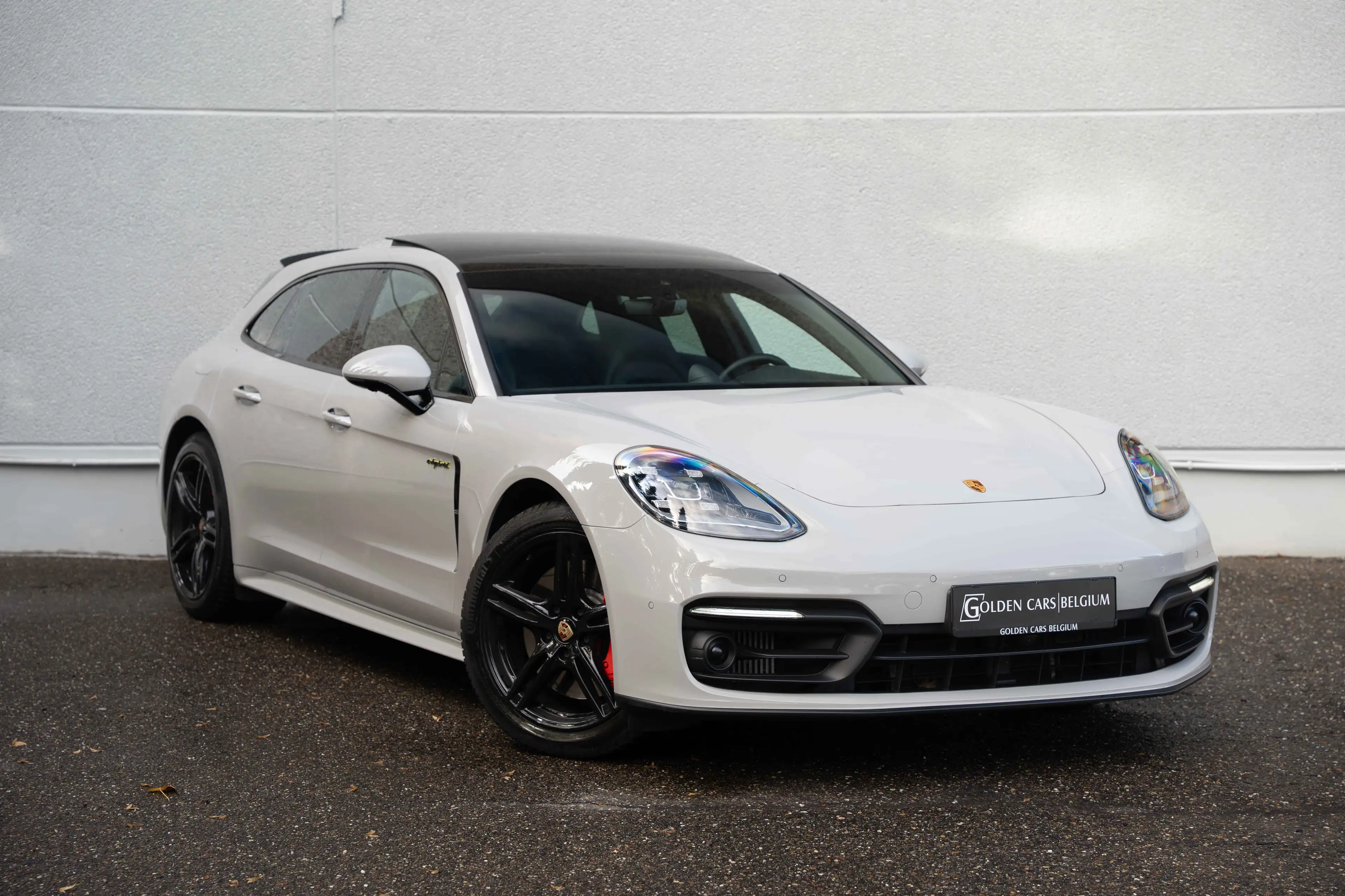 Porsche Panamera 4 E-Hybrid Sport Turismo PDLS/PANO/LUCHTV./BOSE/SOFTCLOSE/360° — photo 2