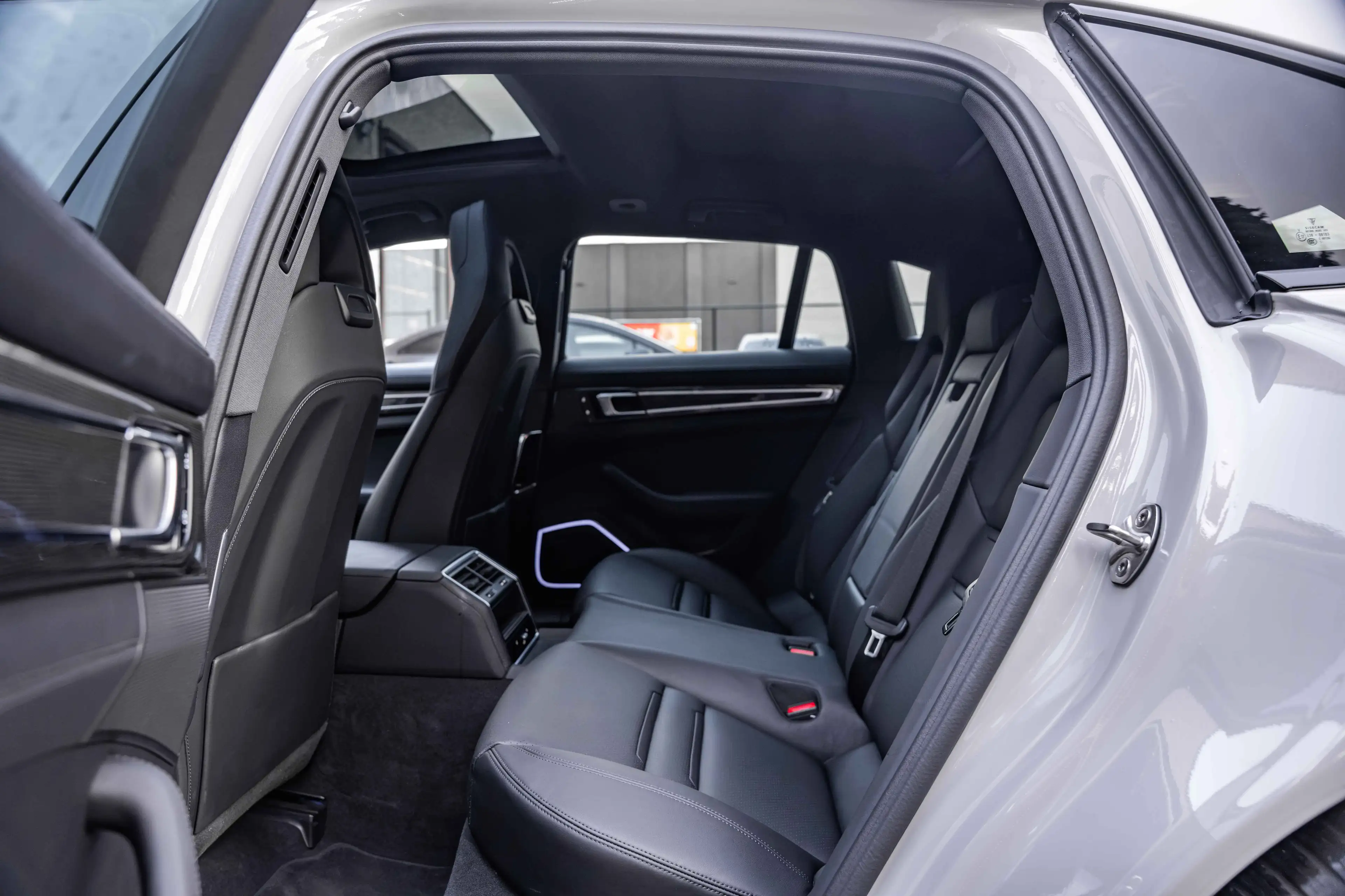 Porsche Panamera 4 E-Hybrid Sport Turismo PDLS/PANO/LUCHTV./BOSE/SOFTCLOSE/360° — photo 13