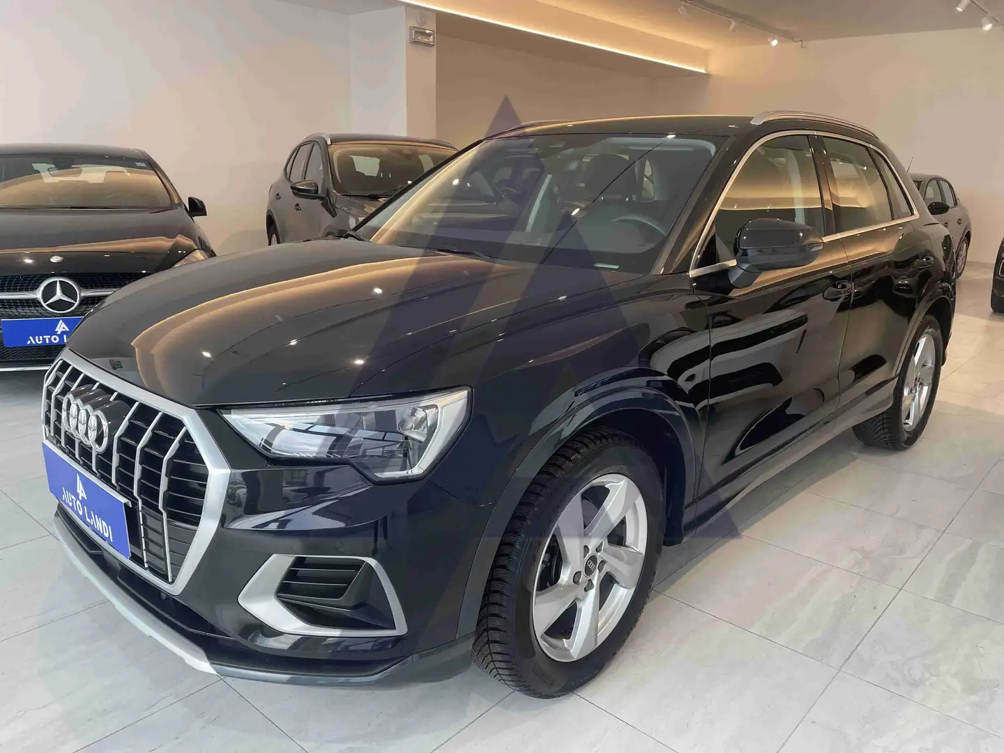 Audi Q3 Q3 35 2.0 tdi Business Advanced s-tronic Zwart - 1