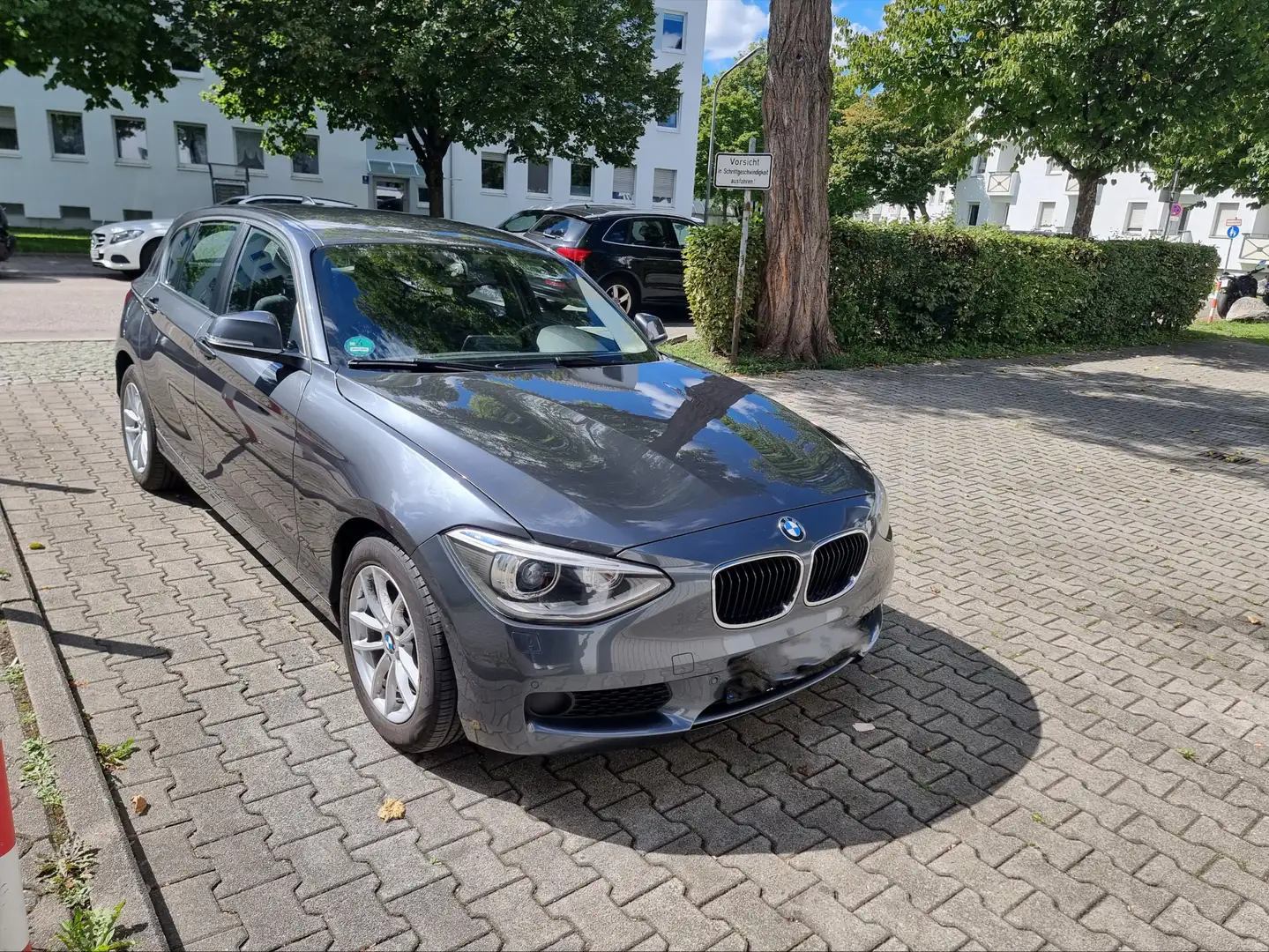 BMW 116 116d Aut. Šedá - 1