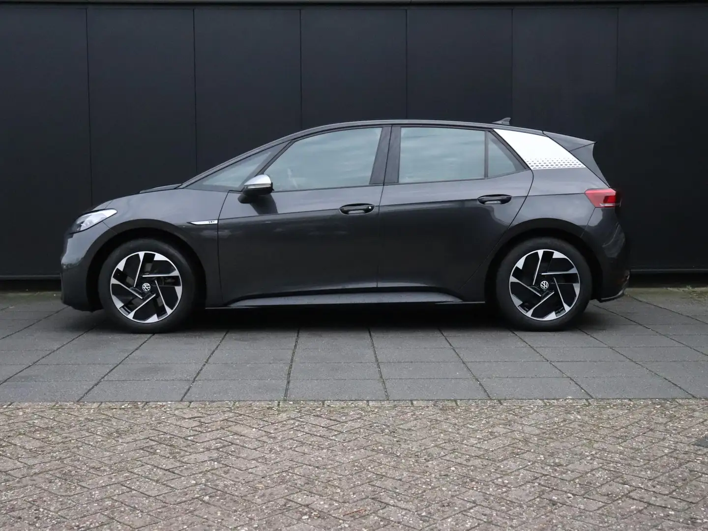 Volkswagen ID.3 First 58 kWh | PDC | SOH 91% | CRUISE | NAVI | APP Gris - 2