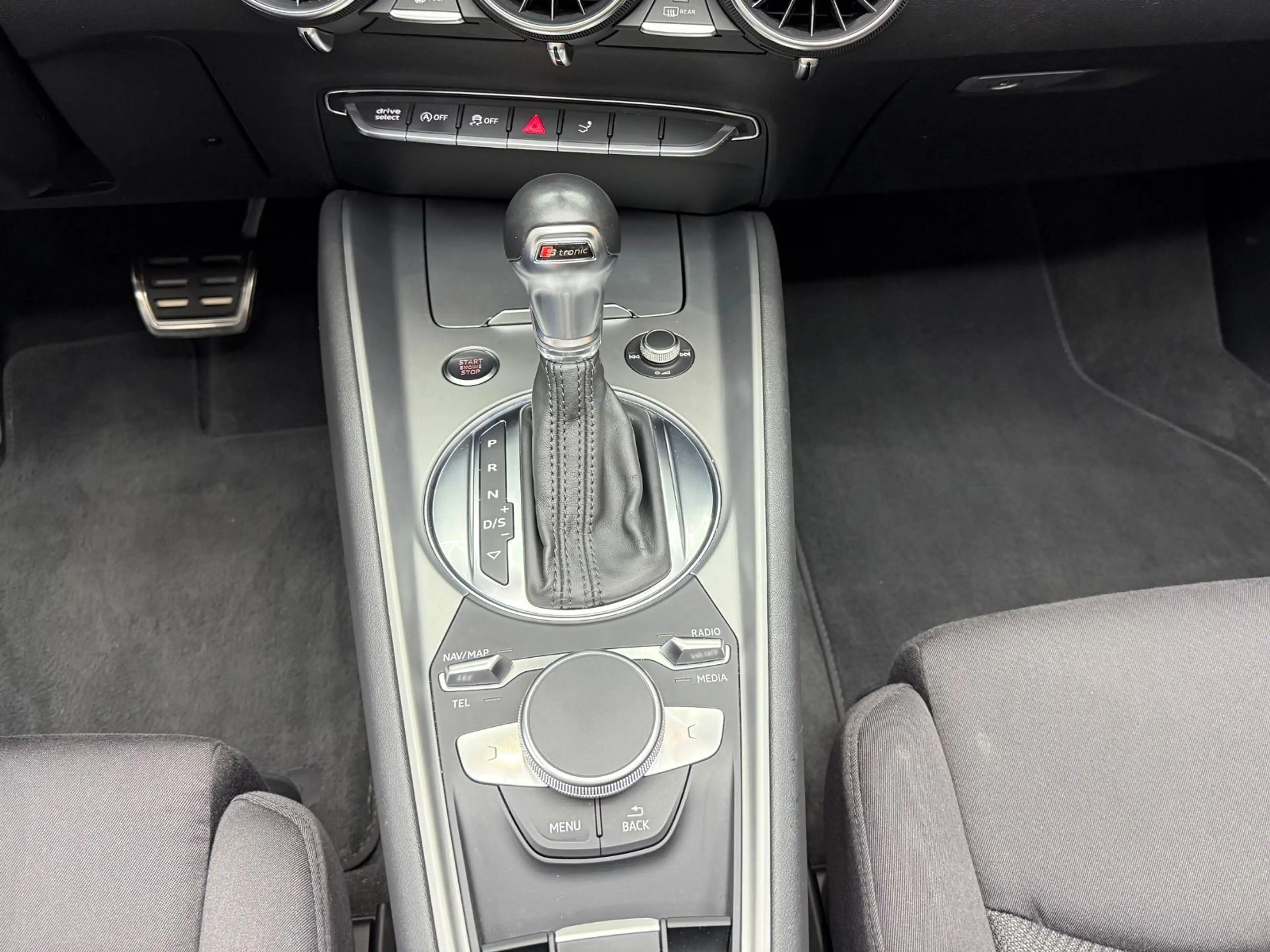 Audi TT 45 TFSI quattro — photo 9
