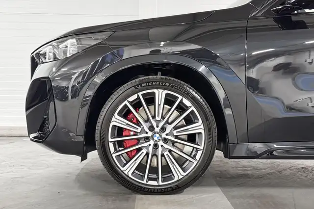 BMW Ix1 view 4