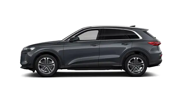Audi Q5 view 4