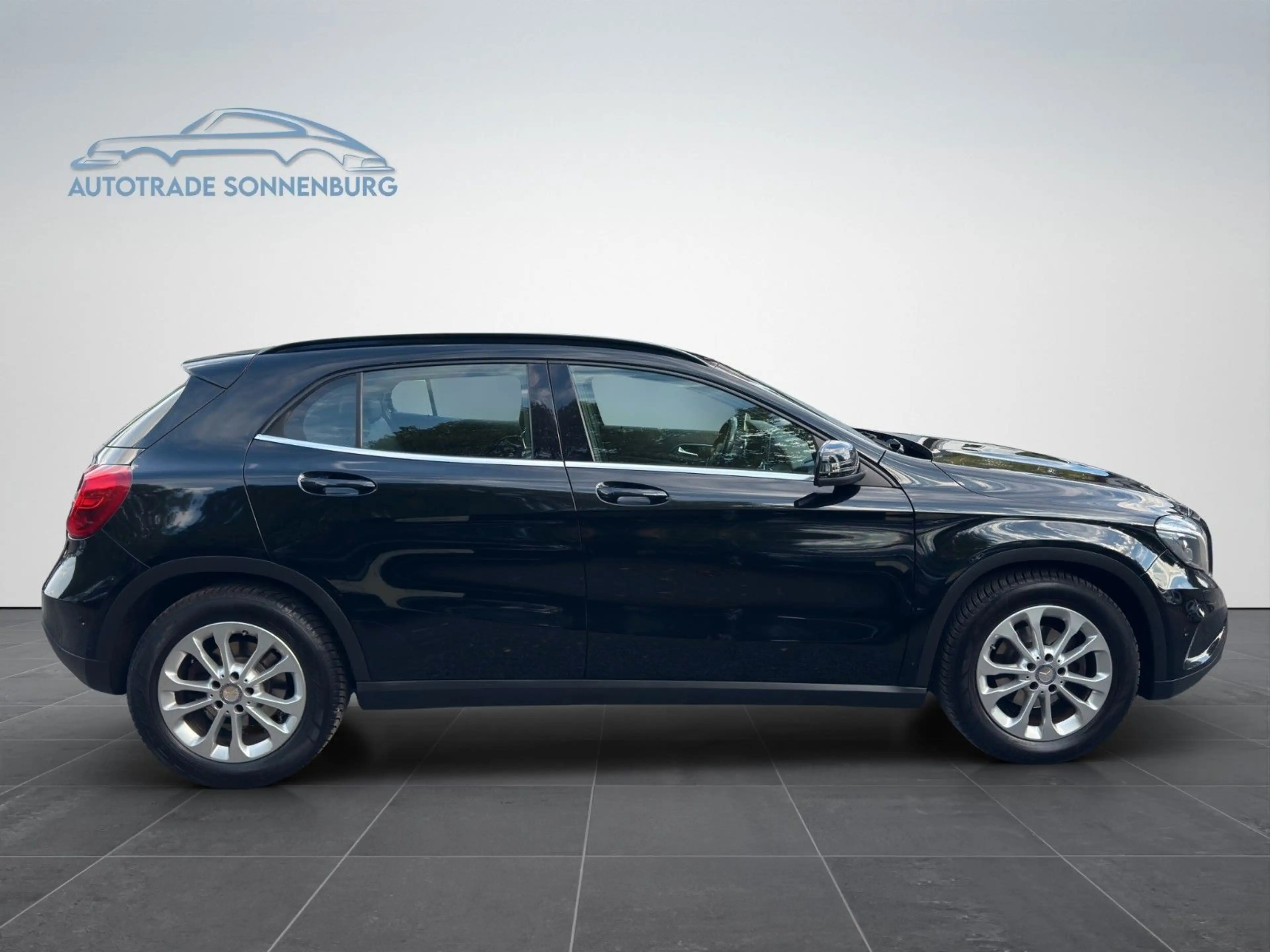 Mercedes-Benz GLA 200 CDi * Navi * Bluetooth * SHZ — photo 8