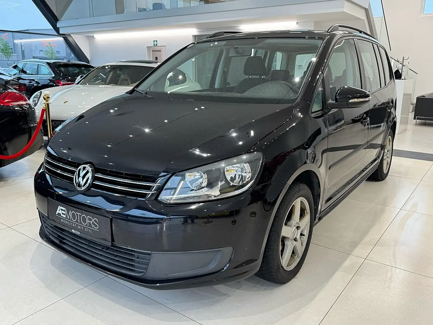 Volkswagen Touran Trendline 1,6 TDI DPF*156TKM*KREDIT-GARANTIE* Noir - 2