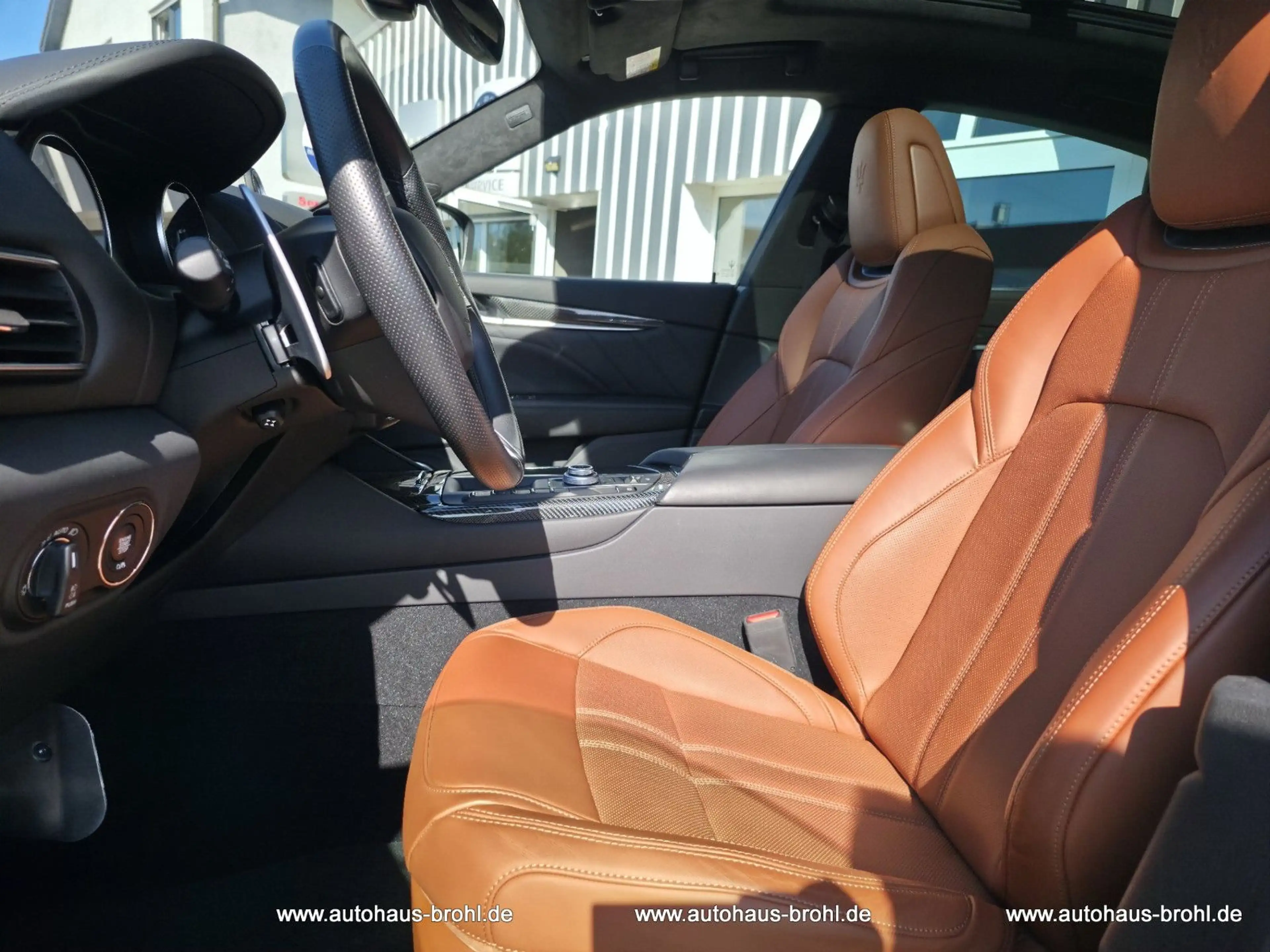 Maserati Levante 3.0 V6 430HP Modena S Auto 4WD — photo 9