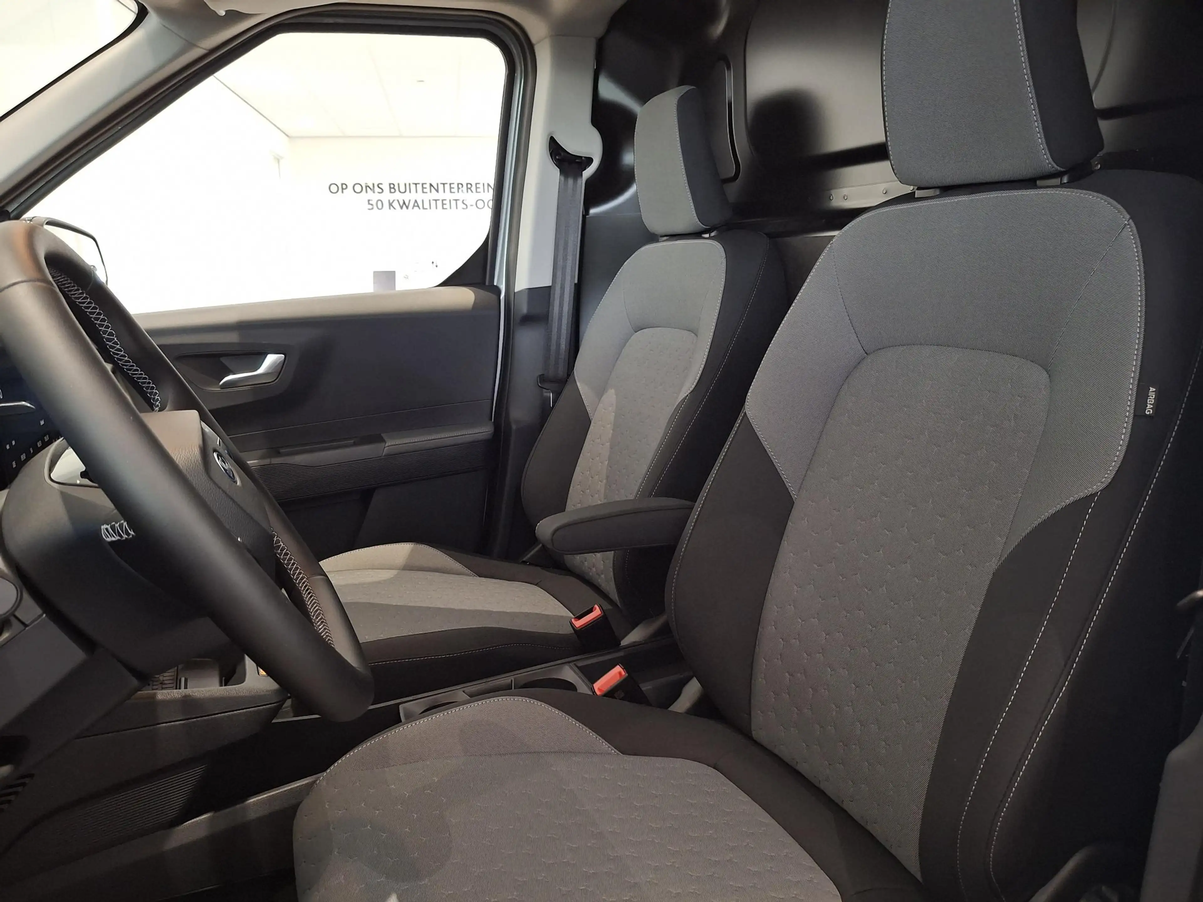 Ford Transit Courier E-Transit Limited 46 kWh | TREKHAAK | STOEL, STUUR — photo 11