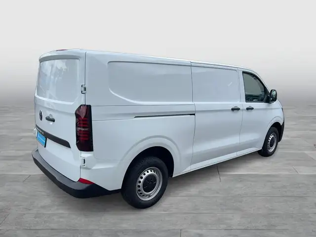 Volkswagen Transporter view 5