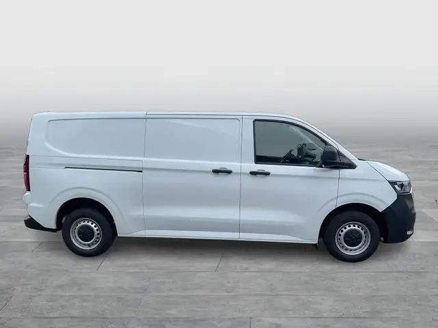 Volkswagen Transporter view 6
