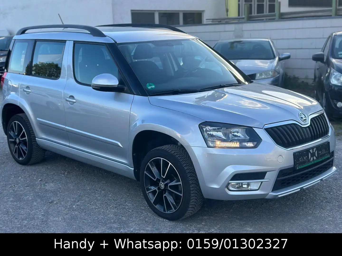 Skoda Yeti -DSG Automatik -TÜV + Inspektion Neu! -AHK Срібний - 1