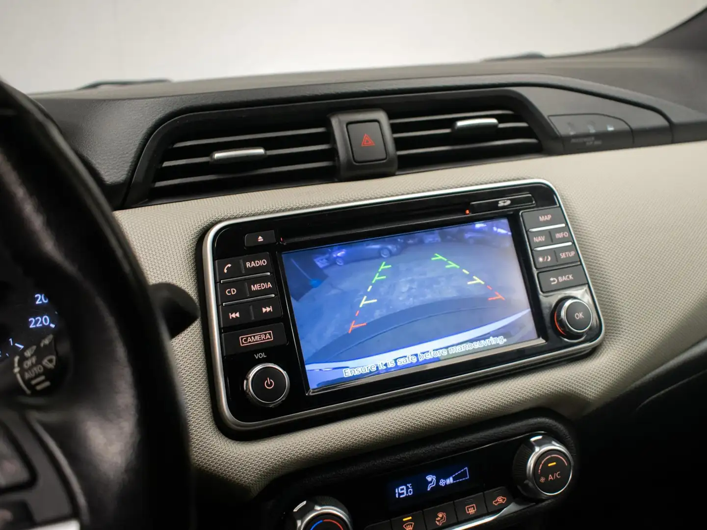 Nissan Micra 0.9 IG-T N-Connecta Sport (APPLE CARPLAY,NAVI,LED, Wit - 2