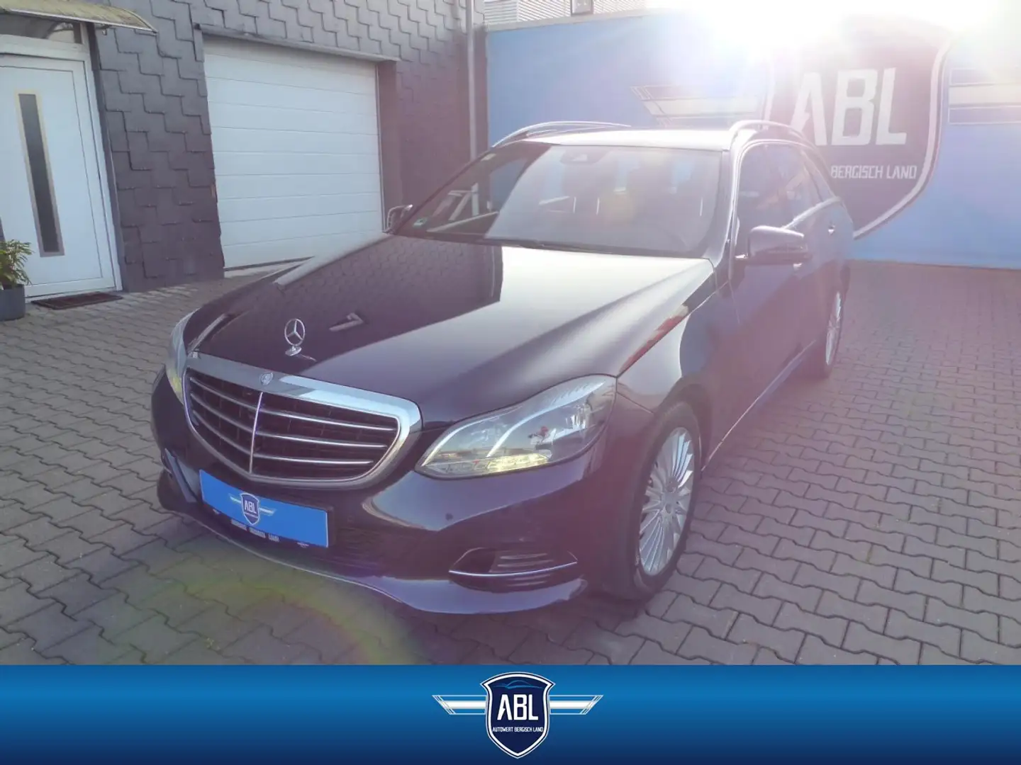 Mercedes-Benz E 250 CDI.KOMBI.BLUE-EFFIC.NAVI.PDC.TEMPOM.AUTOMAT Blau - 1