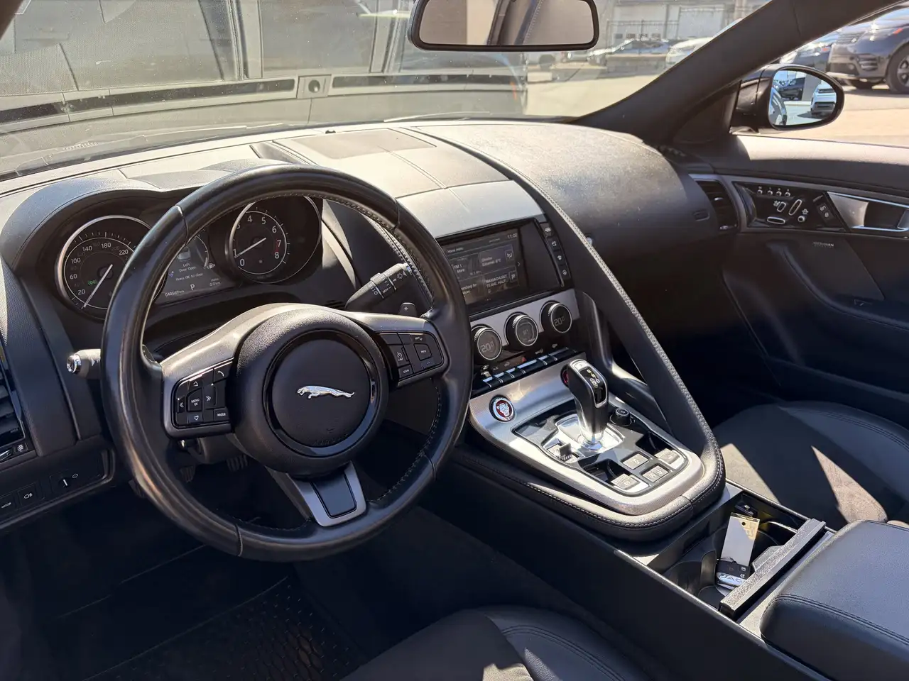 Jaguar F-Type снимка Jaguar F-Type