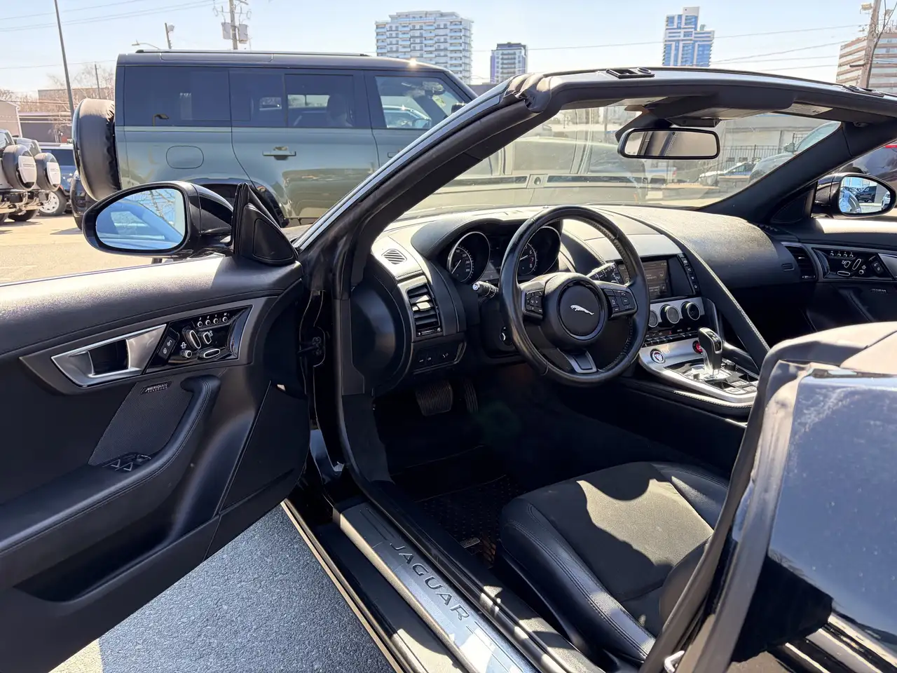 Jaguar F-Type снимка Jaguar F-Type