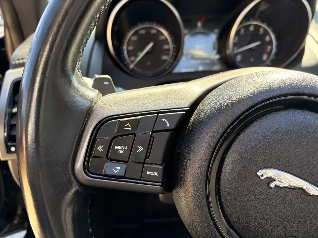 Jaguar F-Type снимка Jaguar F-Type