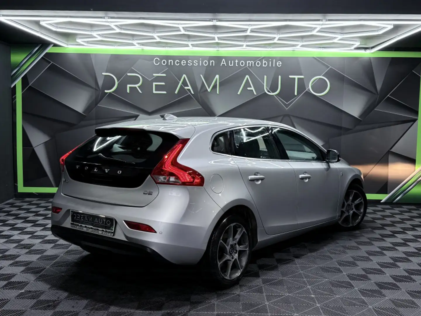 Volvo V40 D2 115CH START\u0026STOP OCEAN RACE Gris - 2