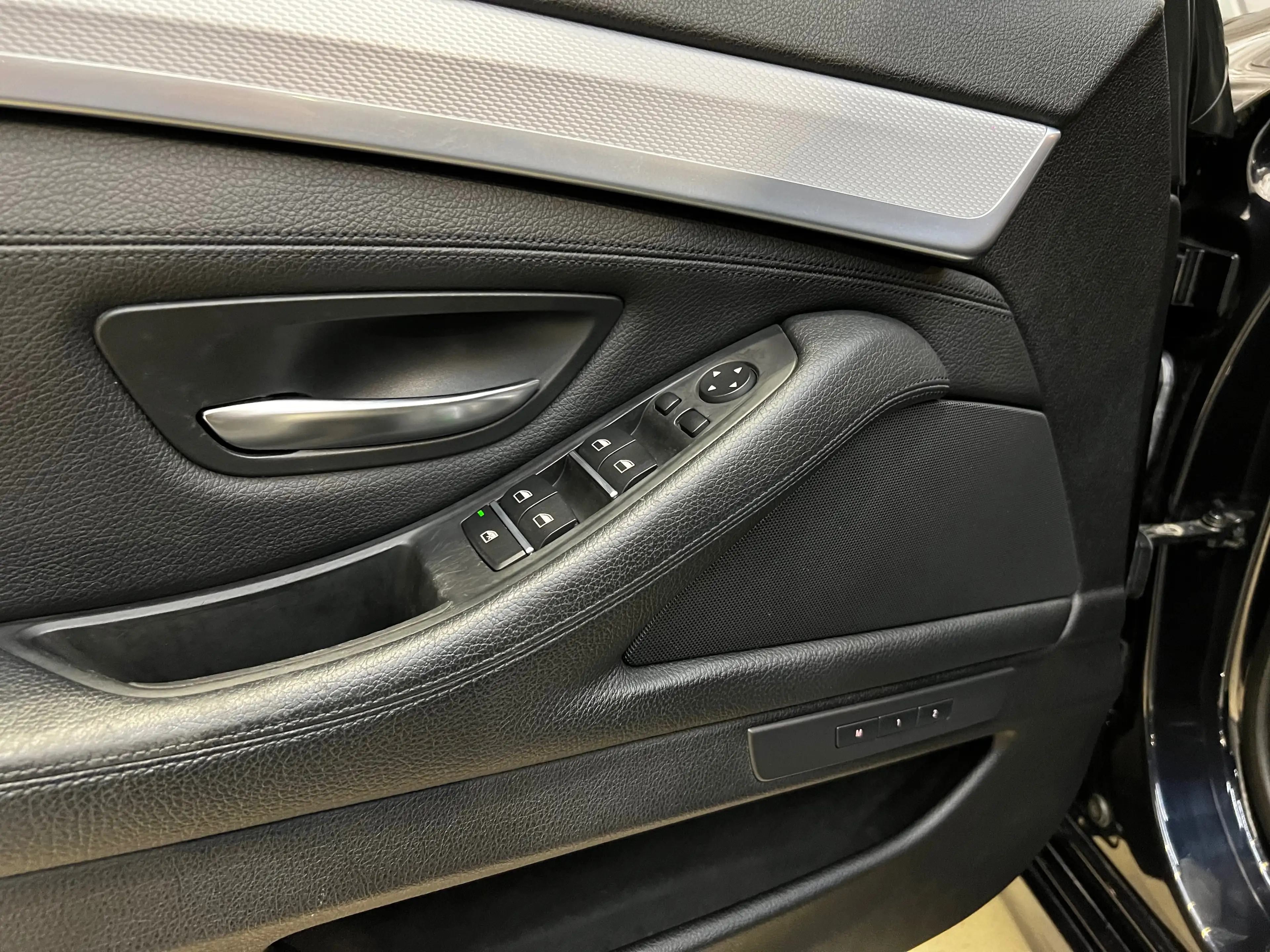 BMW M550 d xDrive*RFK*AHK*MEMORY*HARMAN/KARDON*LEDER-DAKOTA — photo 13