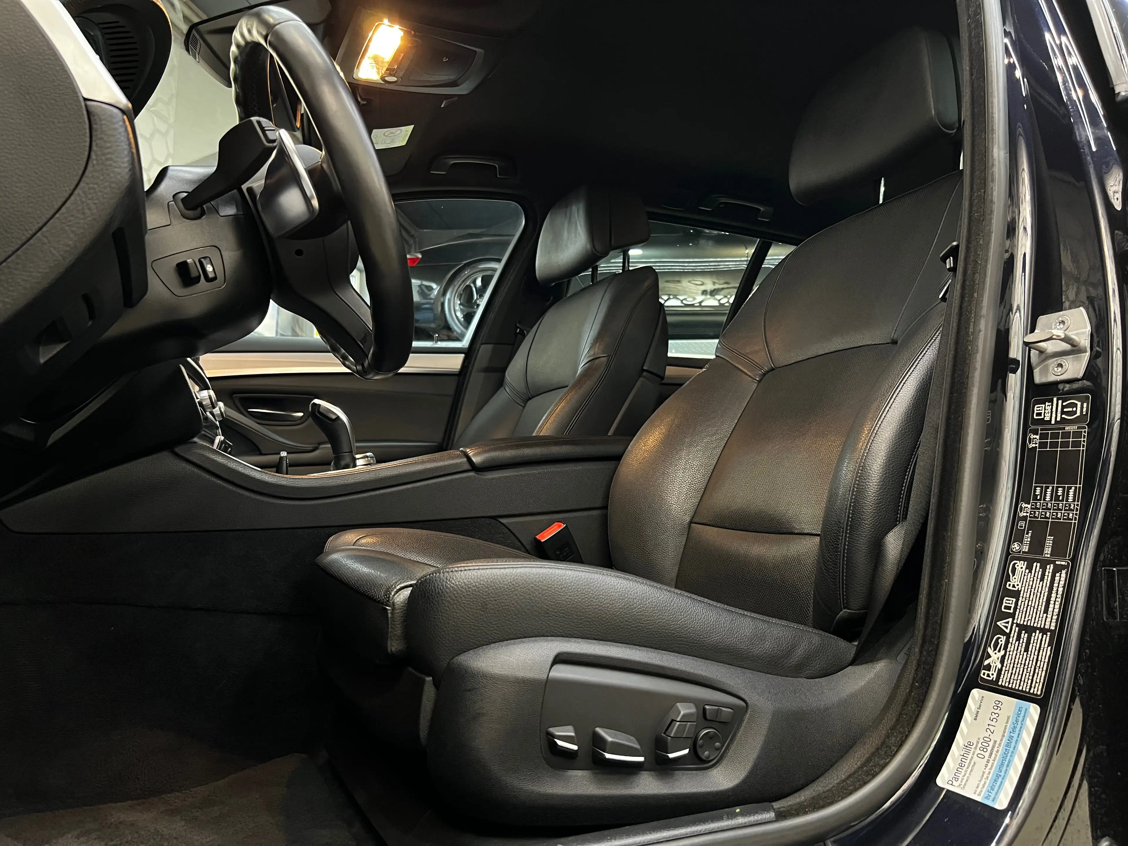 BMW M550 d xDrive*RFK*AHK*MEMORY*HARMAN/KARDON*LEDER-DAKOTA — photo 15
