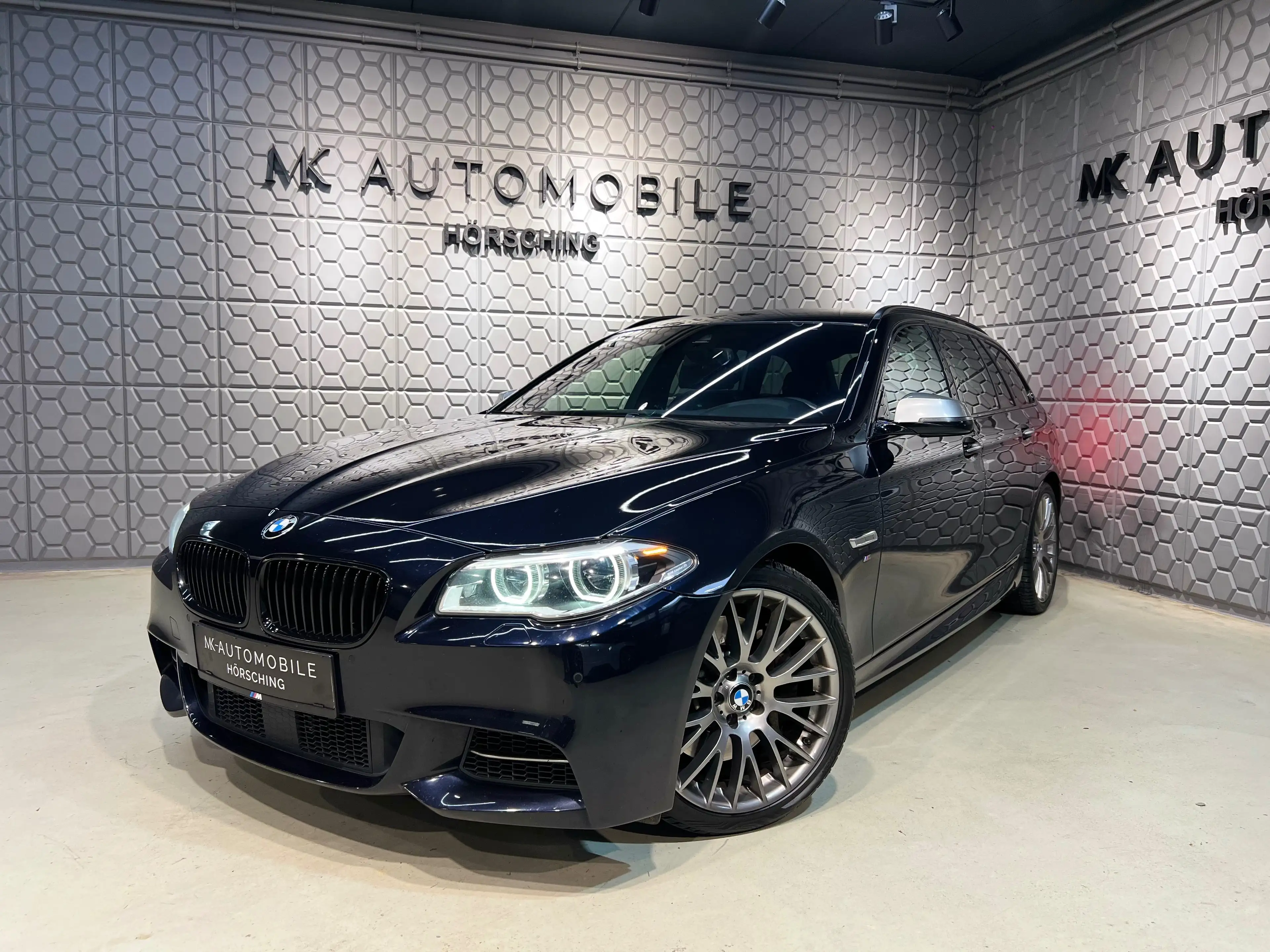 BMW M550 d xDrive*RFK*AHK*MEMORY*HARMAN/KARDON*LEDER-DAKOTA
