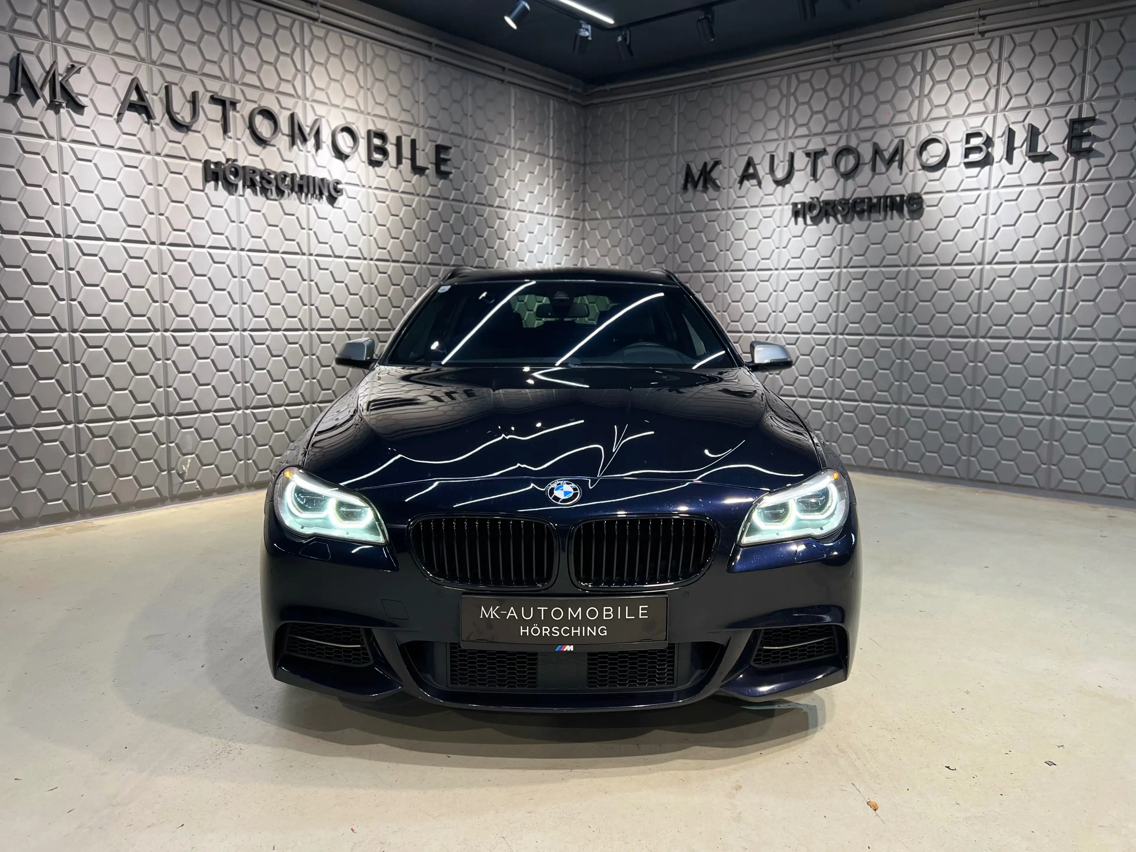 BMW M550 d xDrive*RFK*AHK*MEMORY*HARMAN/KARDON*LEDER-DAKOTA — photo 3