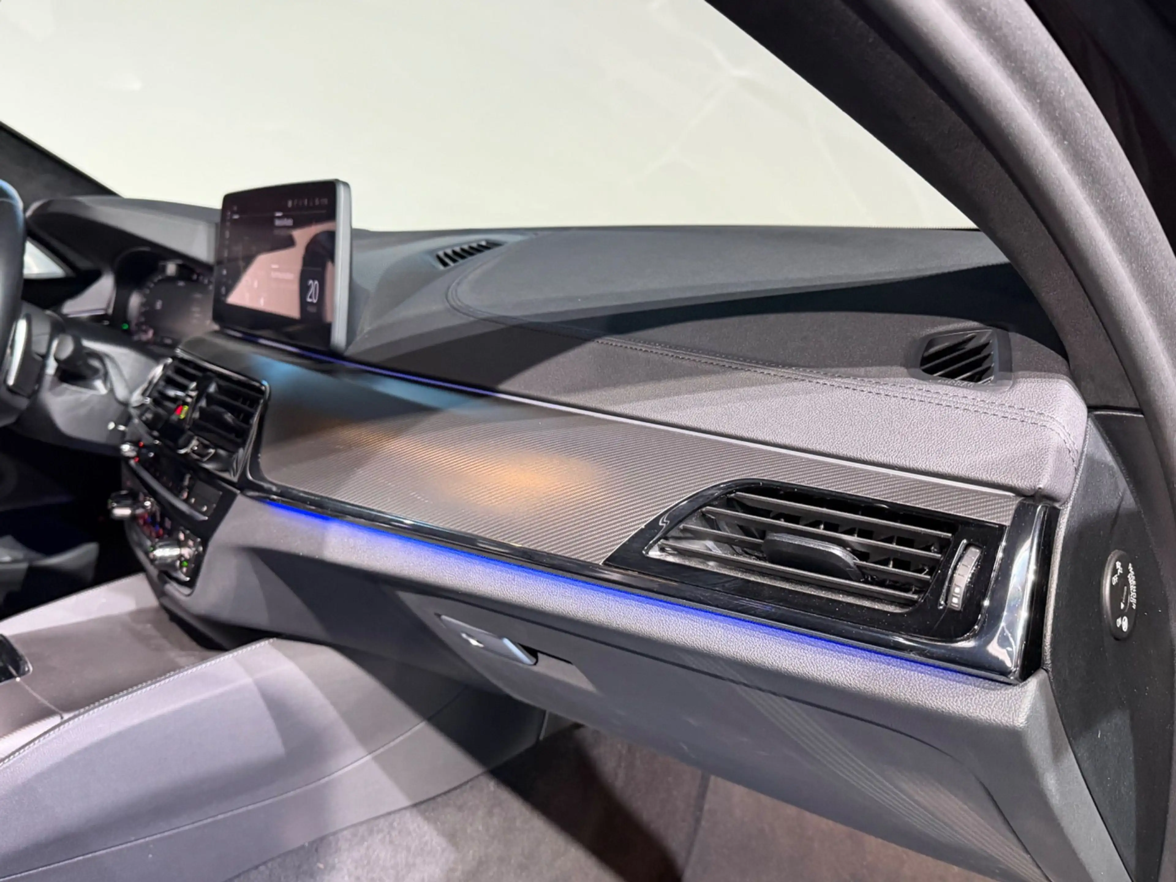 BMW M5 Facelift / Fond Entertainment / 1. Hand / — photo 41