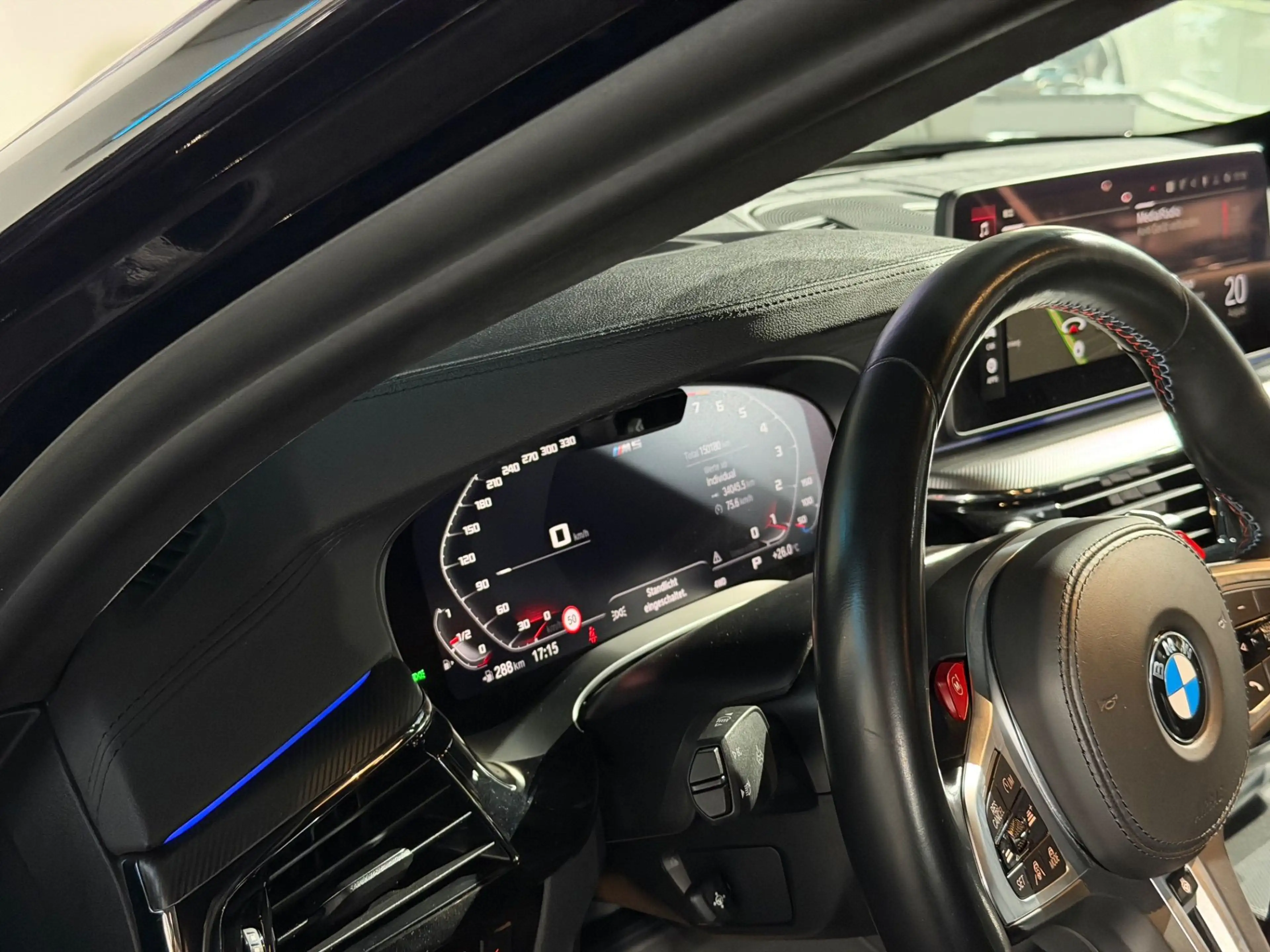 BMW M5 Facelift / Fond Entertainment / 1. Hand / — photo 32